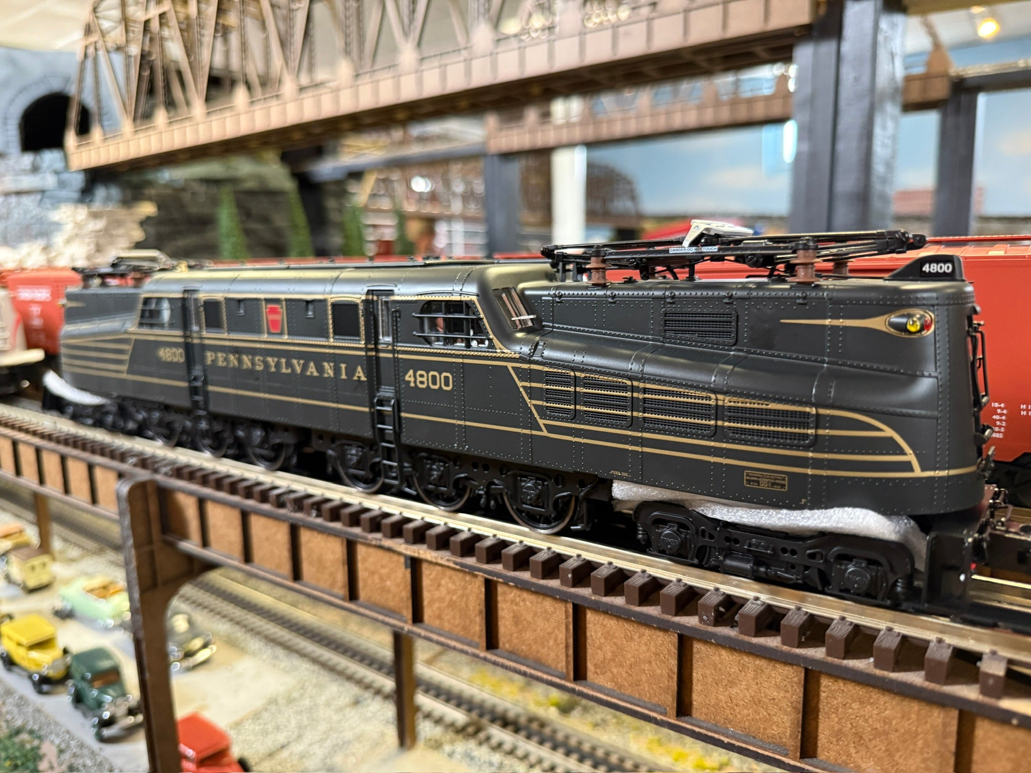 Lionel 2533070 - Vision Line GG1 Electric Engine "Pennsylvania" #4800