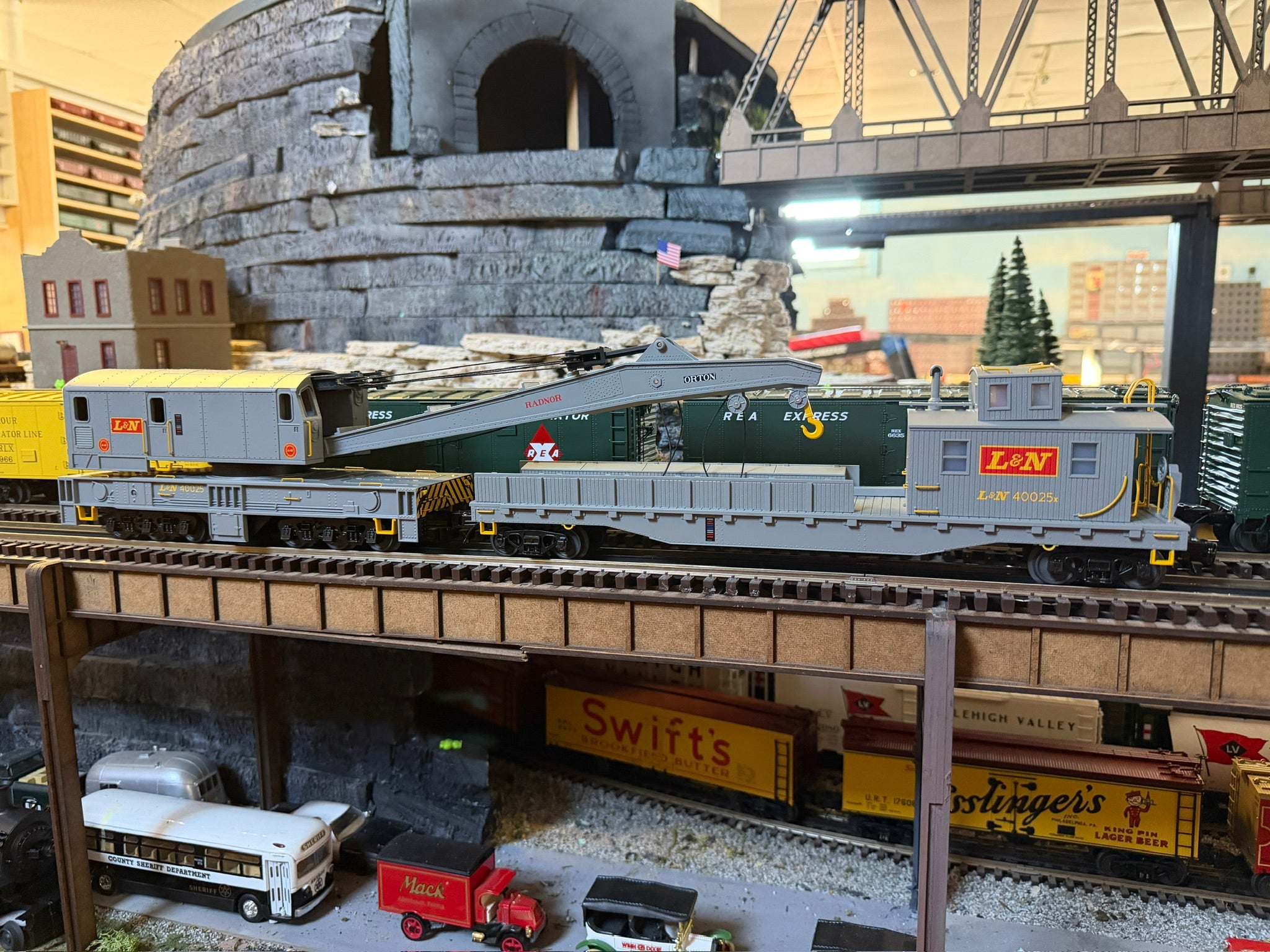 Atlas O - Premier - Crane & Tender Car Set “Louisville & Nashville” #40025 /#40025X (Set #2) - Custom Run for MrMuffin'sTrains