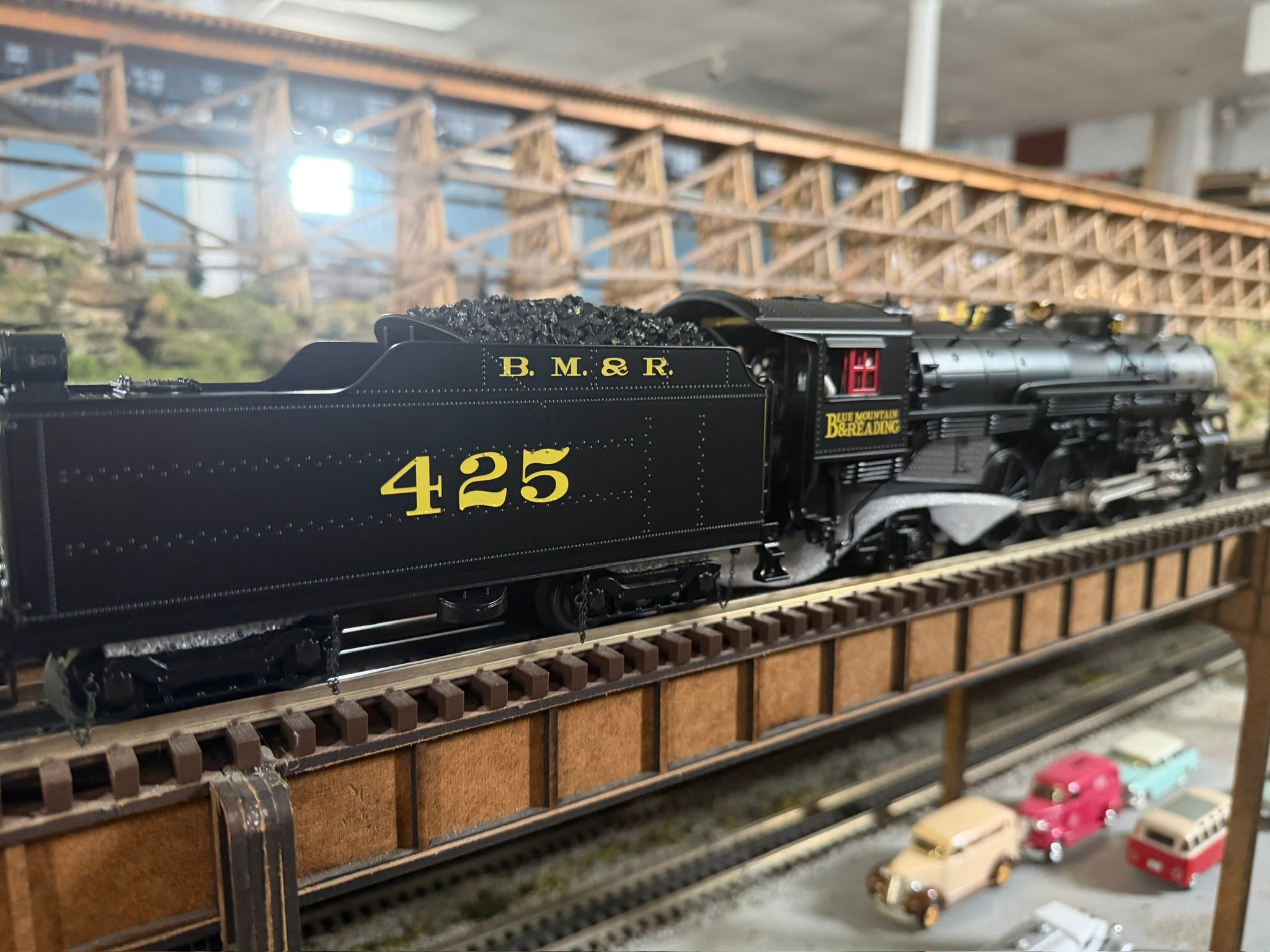 MTH 20-3982-1 - 4-6-2 USRA Heavy Pacific Steam Engine "Reading Blue Mountain & Northern" #425 w/ PS3 - Custom Run for MrMuffin'sTrains