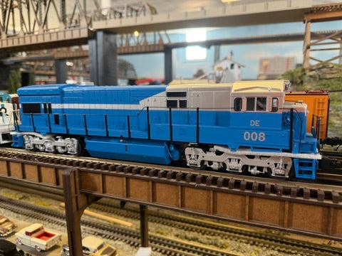 Atlas O 30138501 - Premier - U30C Diesel Locomotive "Detroit Edison" #11