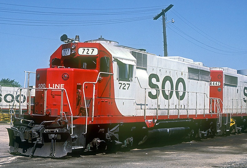 Lionel 25338SOO - Legacy - GP35 Diesel Locomotive "SOO" #727 - Custom Run for MrMuffin'sTrains