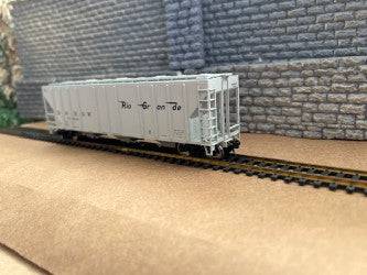 Walthers HO 910-49408 - Mainline - 50' Pullman-Standard PS-2CD 4427 3-Bay Covered Hopper "Denver & Rio Grande Western" #15006