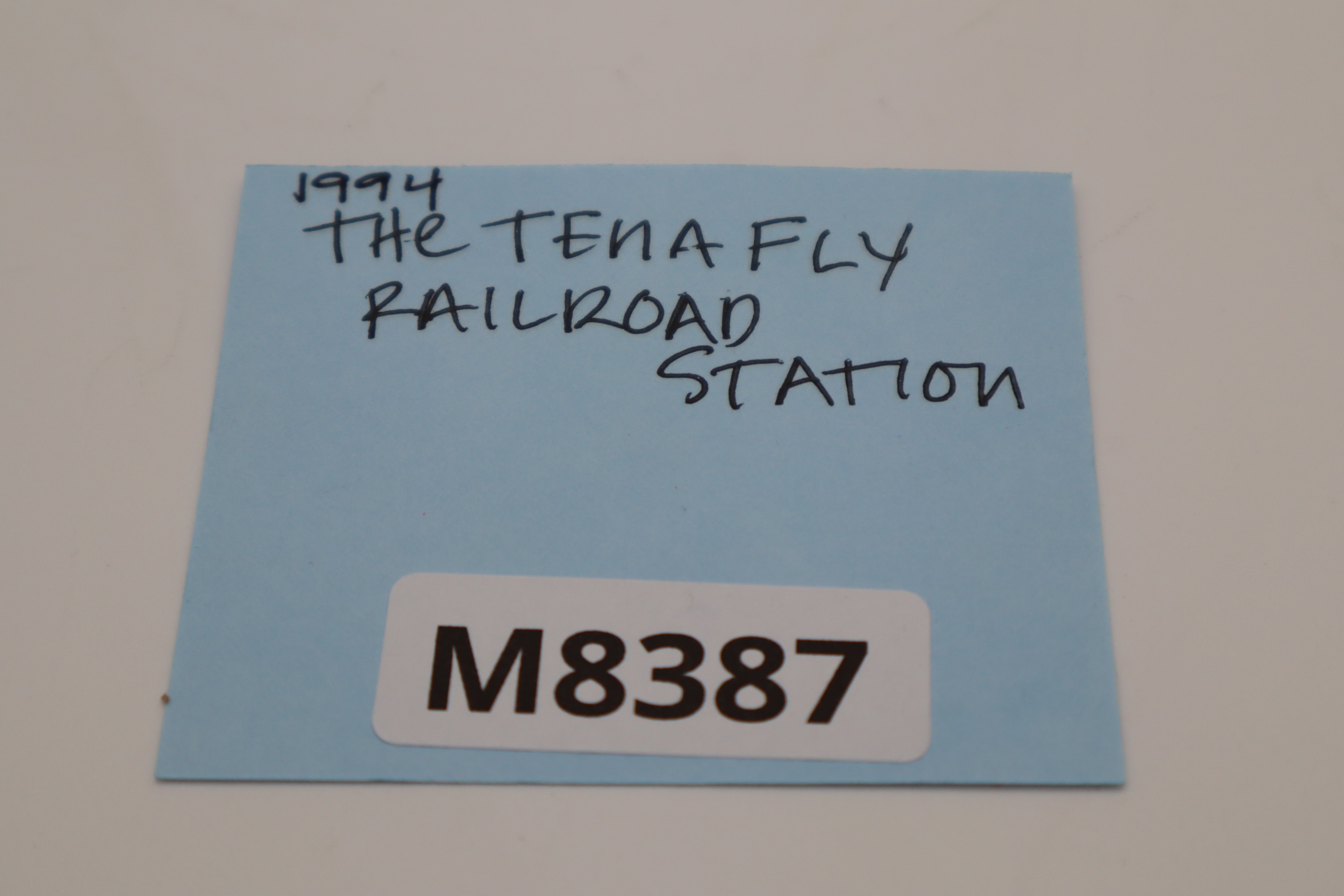 1994 Danbury Mint "The Tenafly Railroad Station"-Second hand-M8387