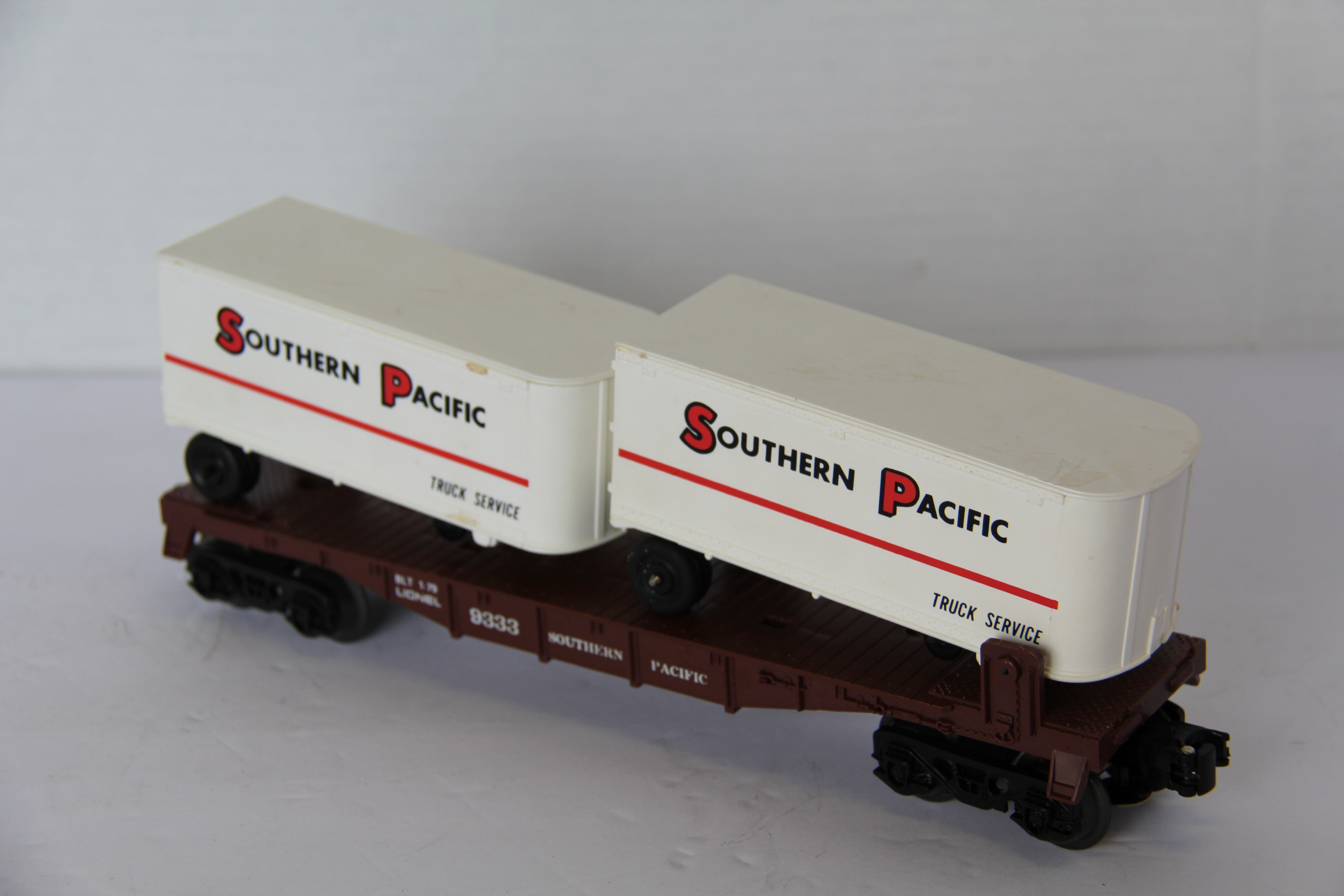 Lionel Southern Pacific Flatcar w/ 2 Piggyback Trailers-Second hand-M7781