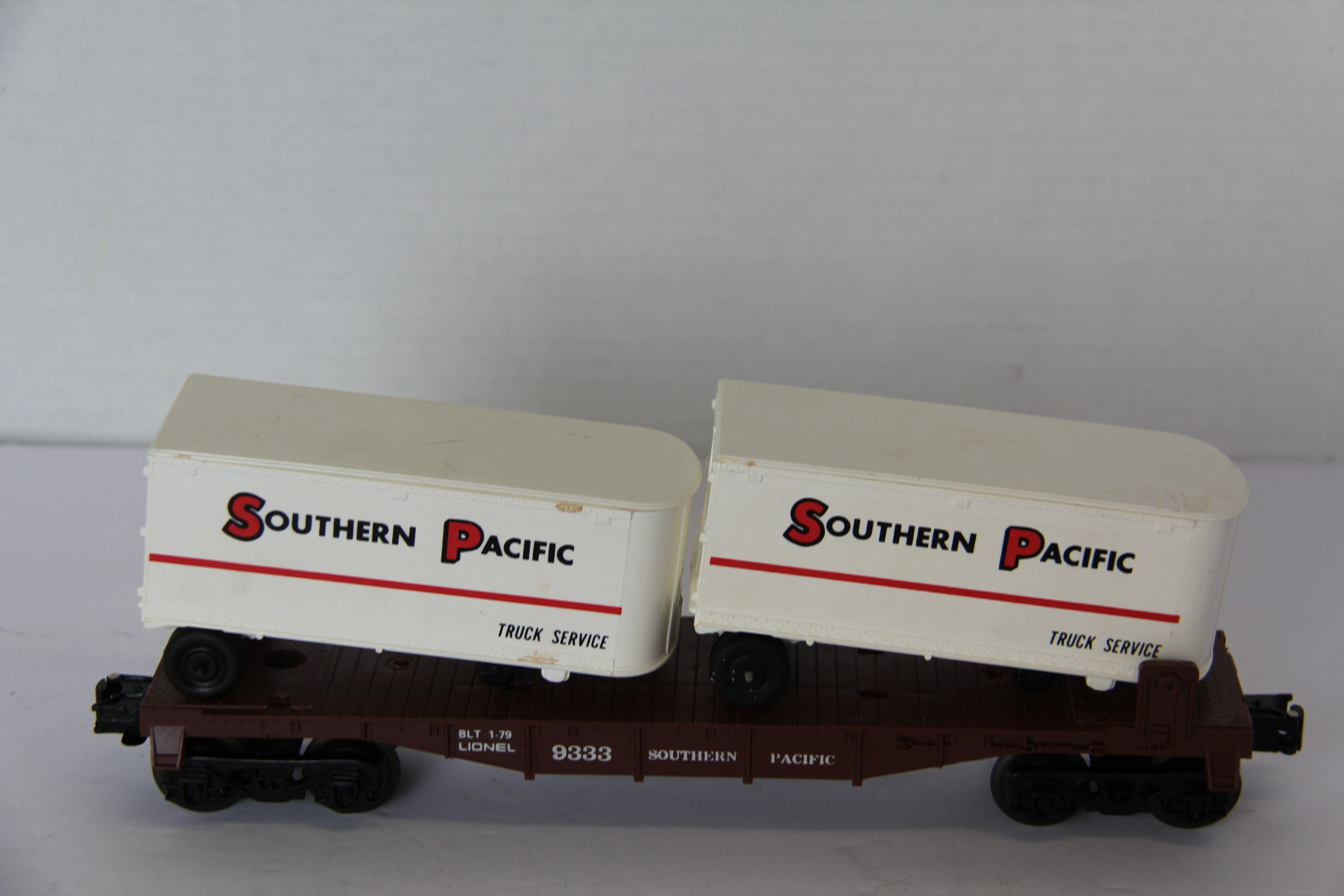 Lionel Southern Pacific Flatcar w/ 2 Piggyback Trailers-Second hand-M7781