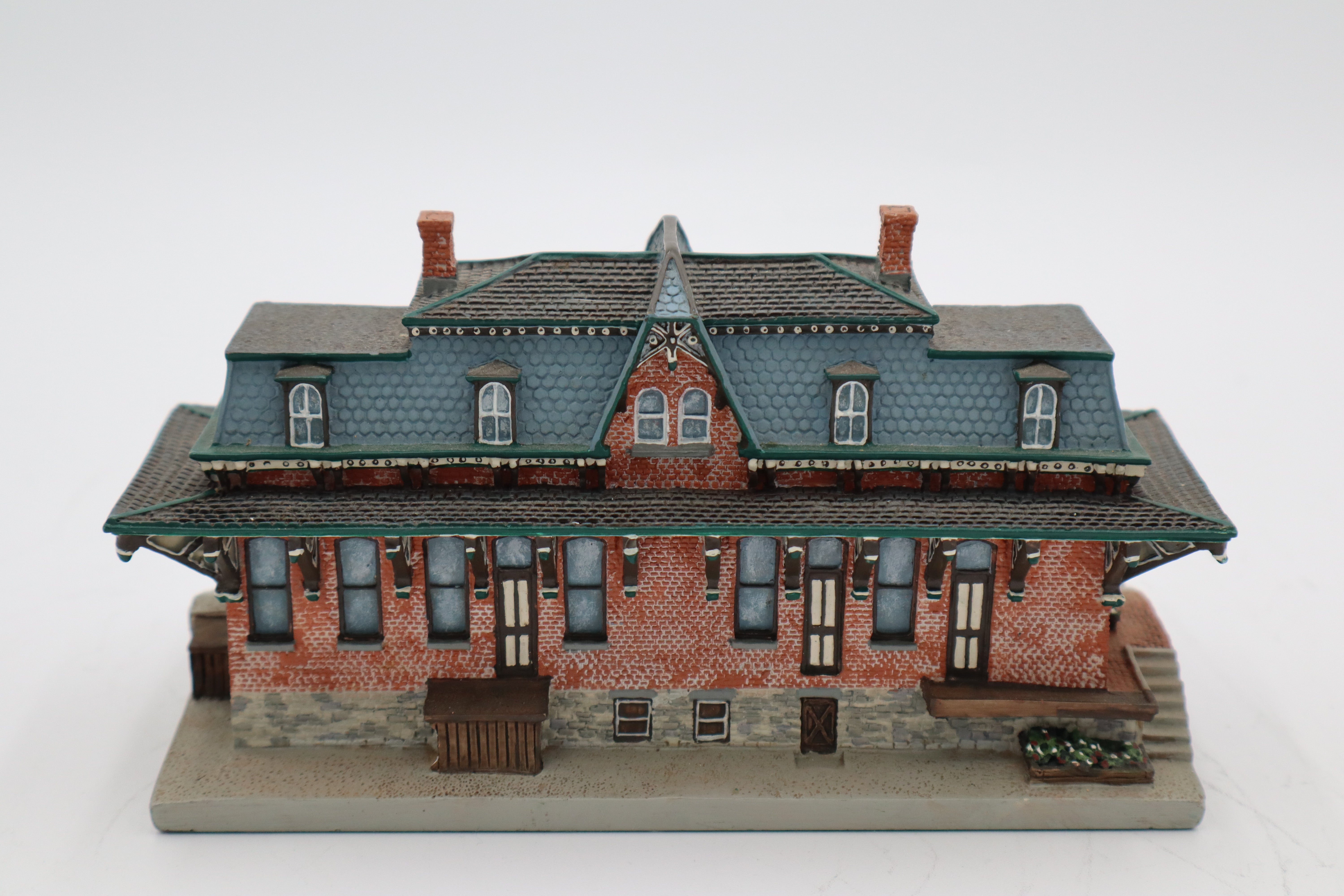 1993 Danbury Mint "The Bethlehem Railroad Station"-Second hand-M8388