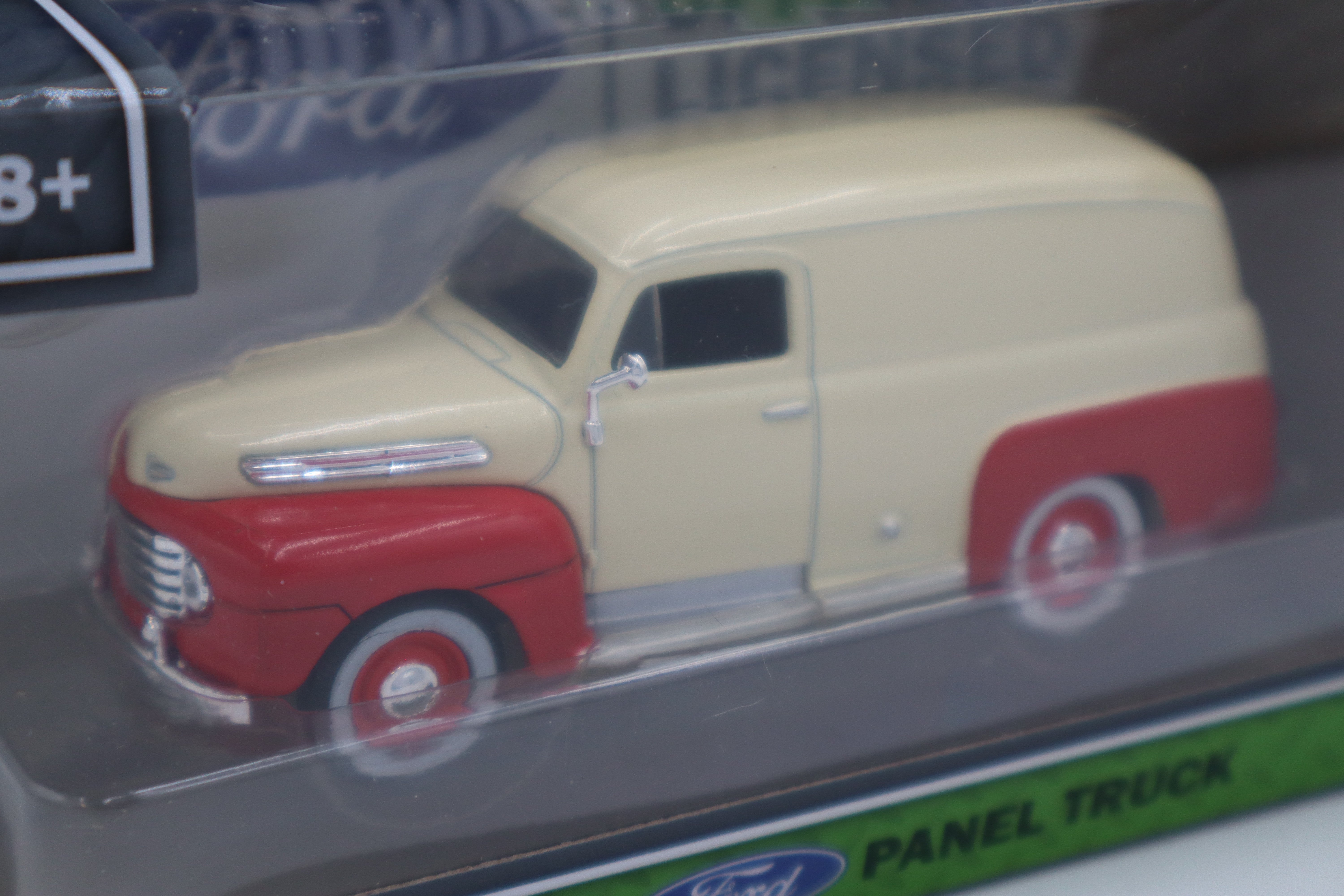 Menards #279-9134-1948 Ford Panel Truck 1:48-Second hand-M8391