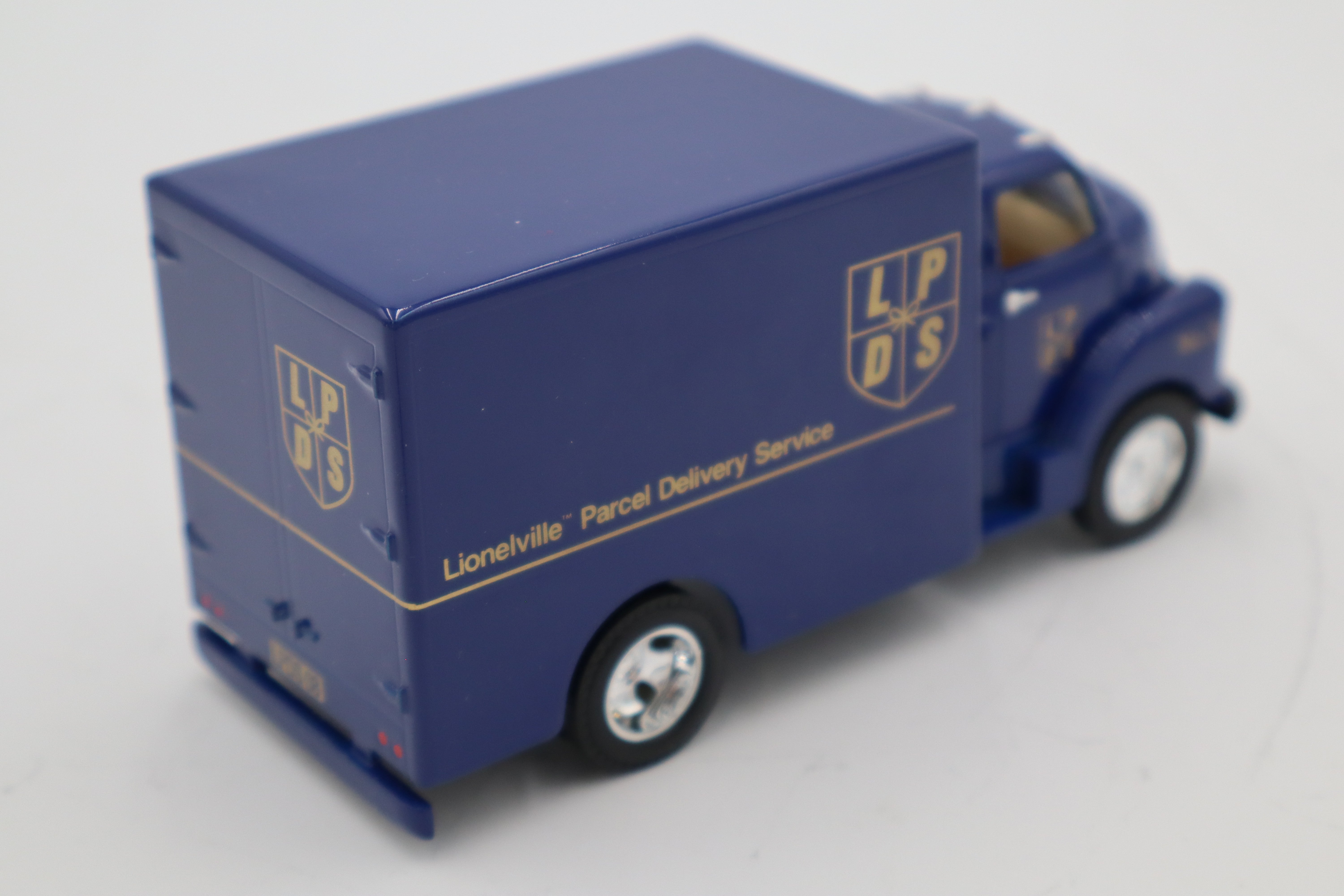Ertl Collectibles #19140 Lionelville Delivery Truck 1:43-Second hand-M8394