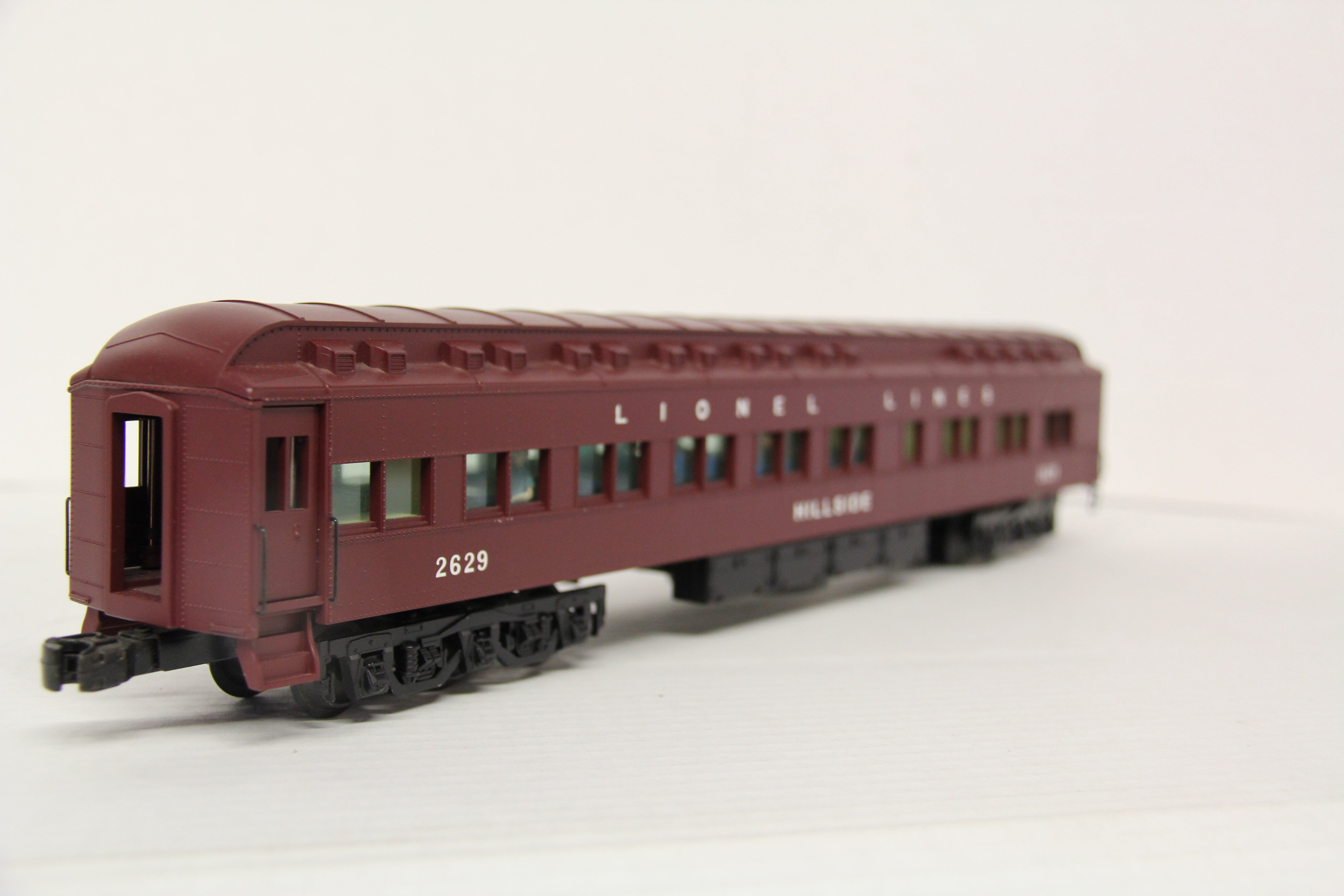 Lionel Lines Hillside Passenger Car #2629-18"-Second hand-M6122
