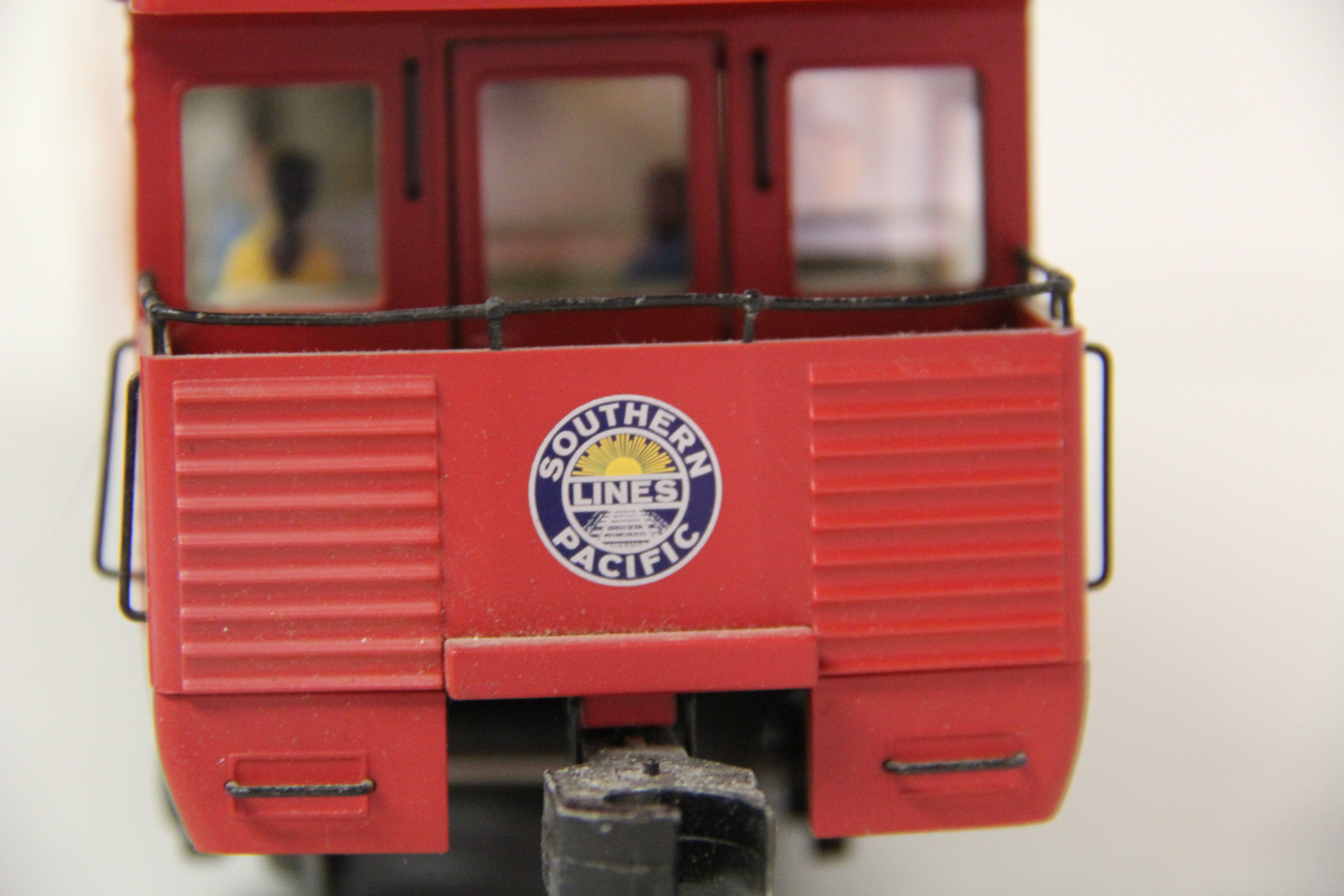 K-Line Southern Pacific Lines Daylight SP290- 18" Extruded Aluminum Observation Car-Second hand-M6123