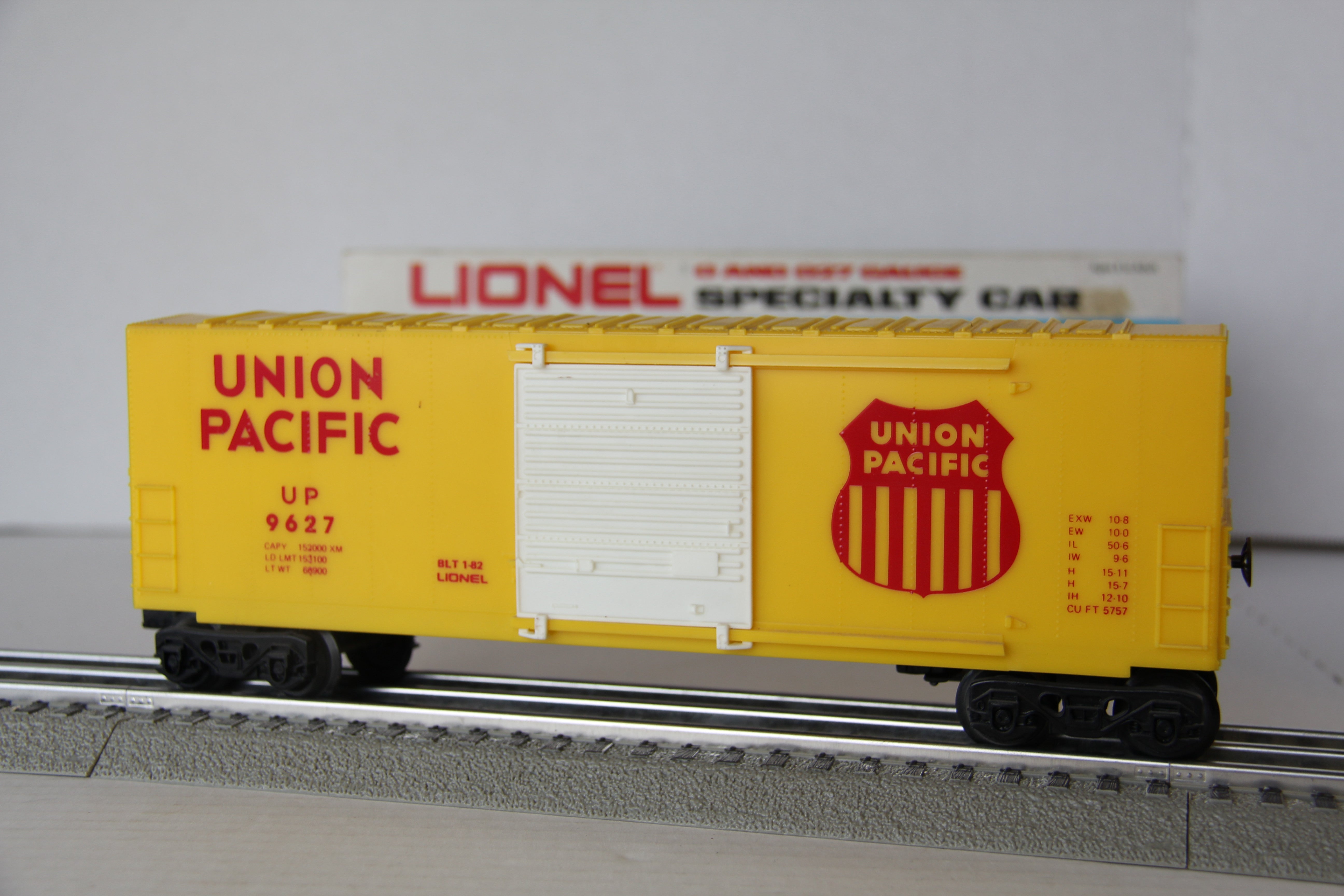 Lionel 6-9627 Union Pacific Hi-Cube Box Car-Second hand-M3954