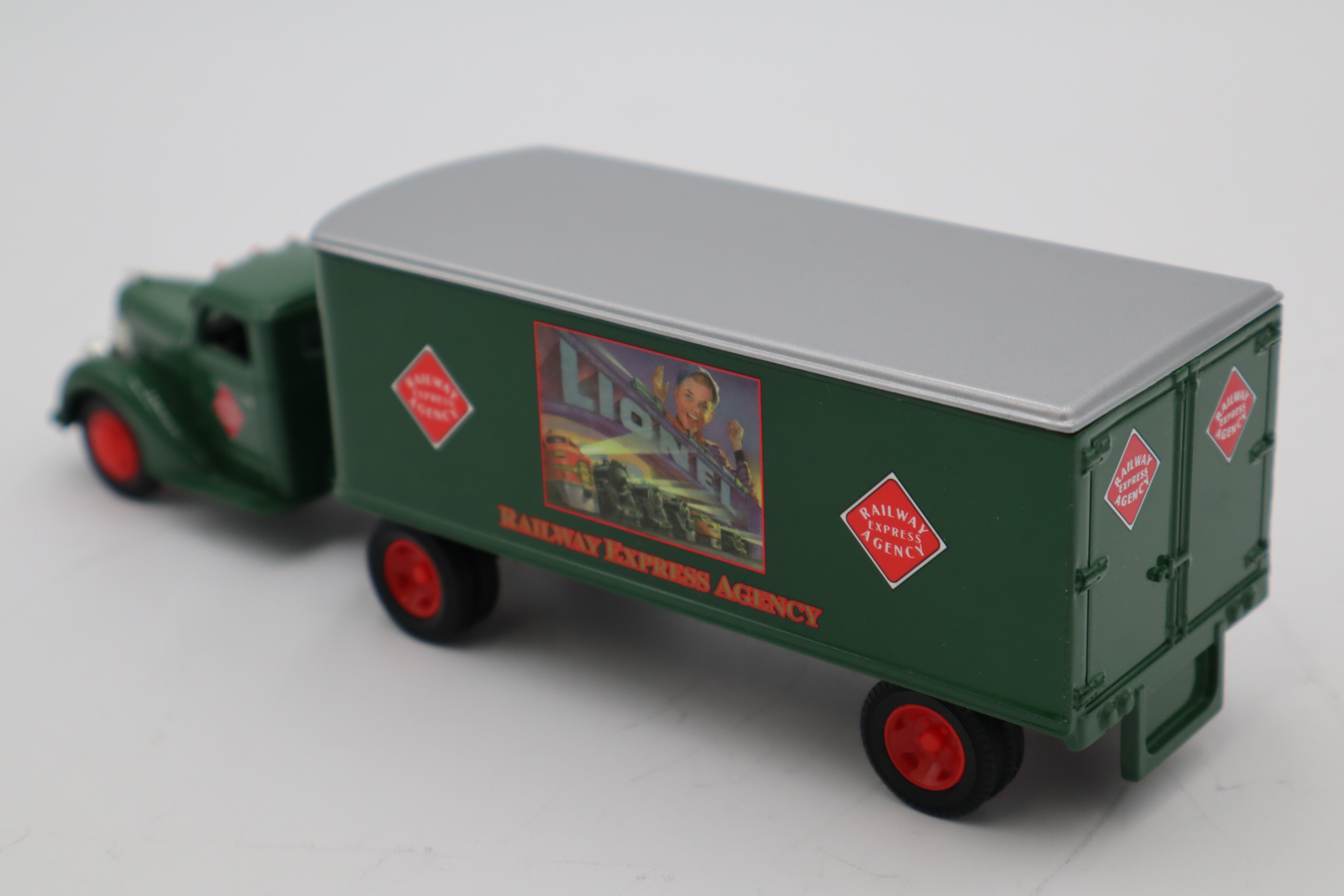 Ertl Collectibles #19141 Lionel REA Truck & Trailer 1:43-Second hand-M8396