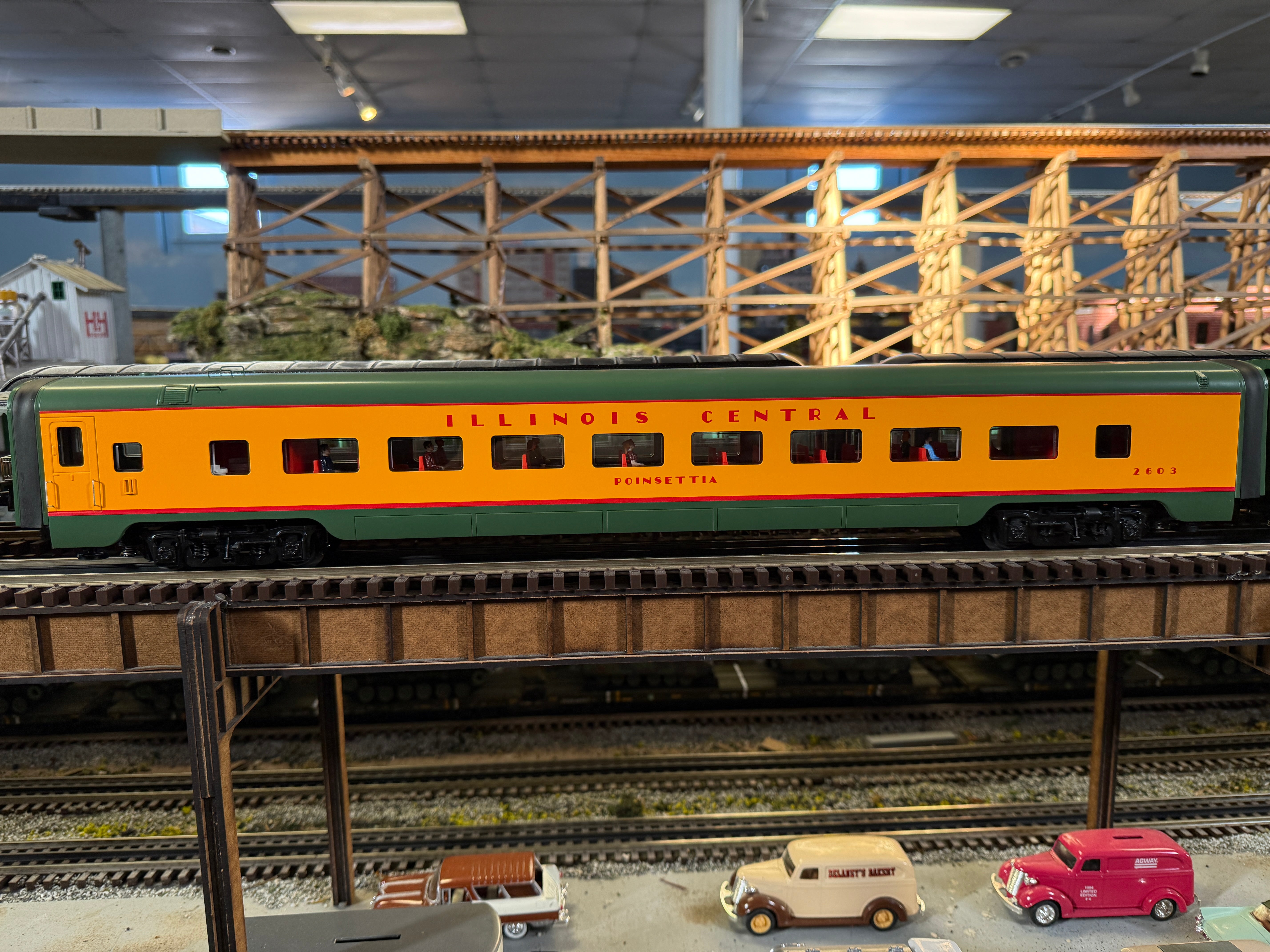 Lionel 2427330 - City of Miami 21" Passenger Car "Illinois Central" (2-Car)