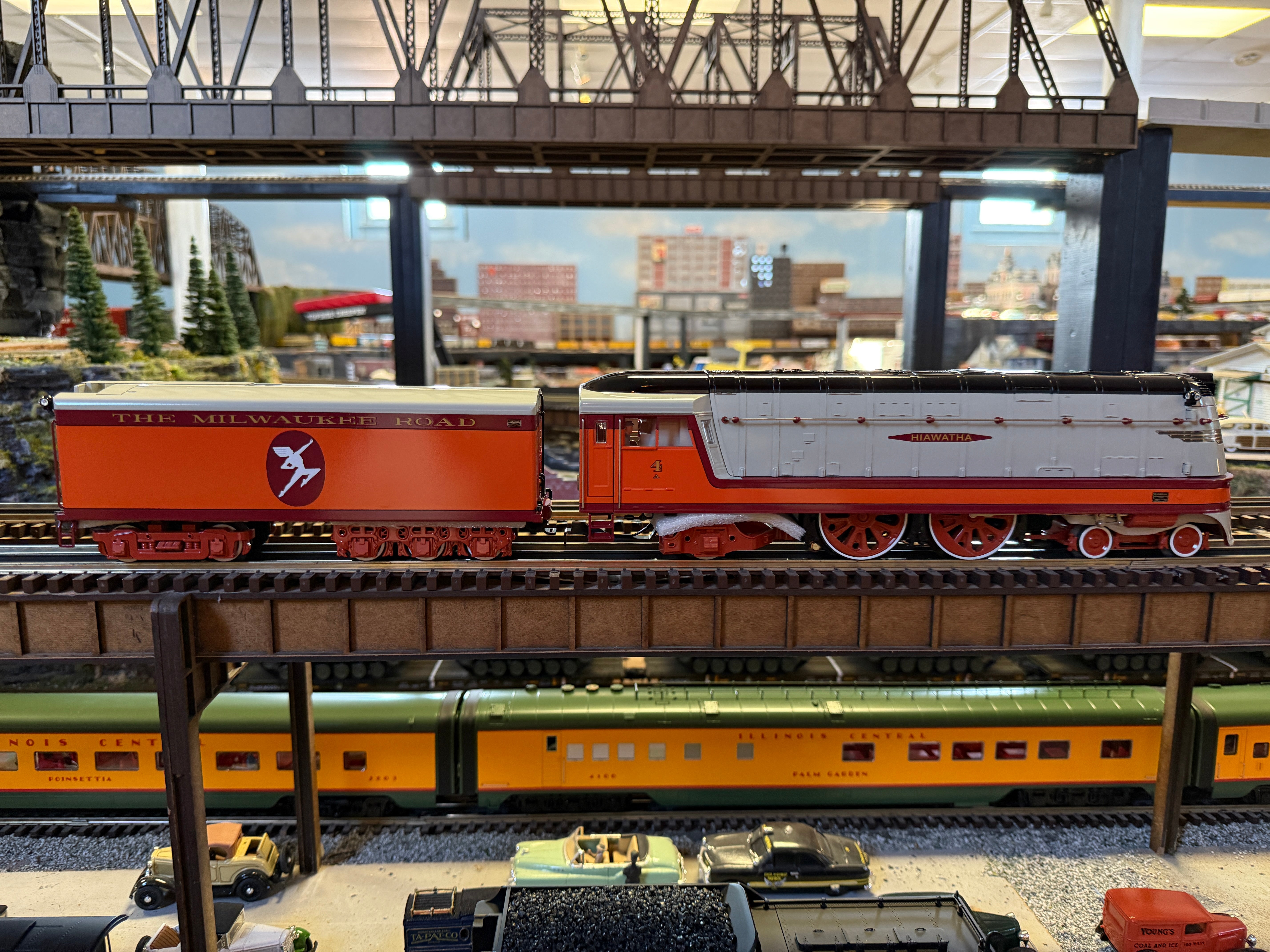 Lionel 2431710 - Legacy Hiawatha 4-4-2 Steam Locomotive "Milwaukee Road" #4