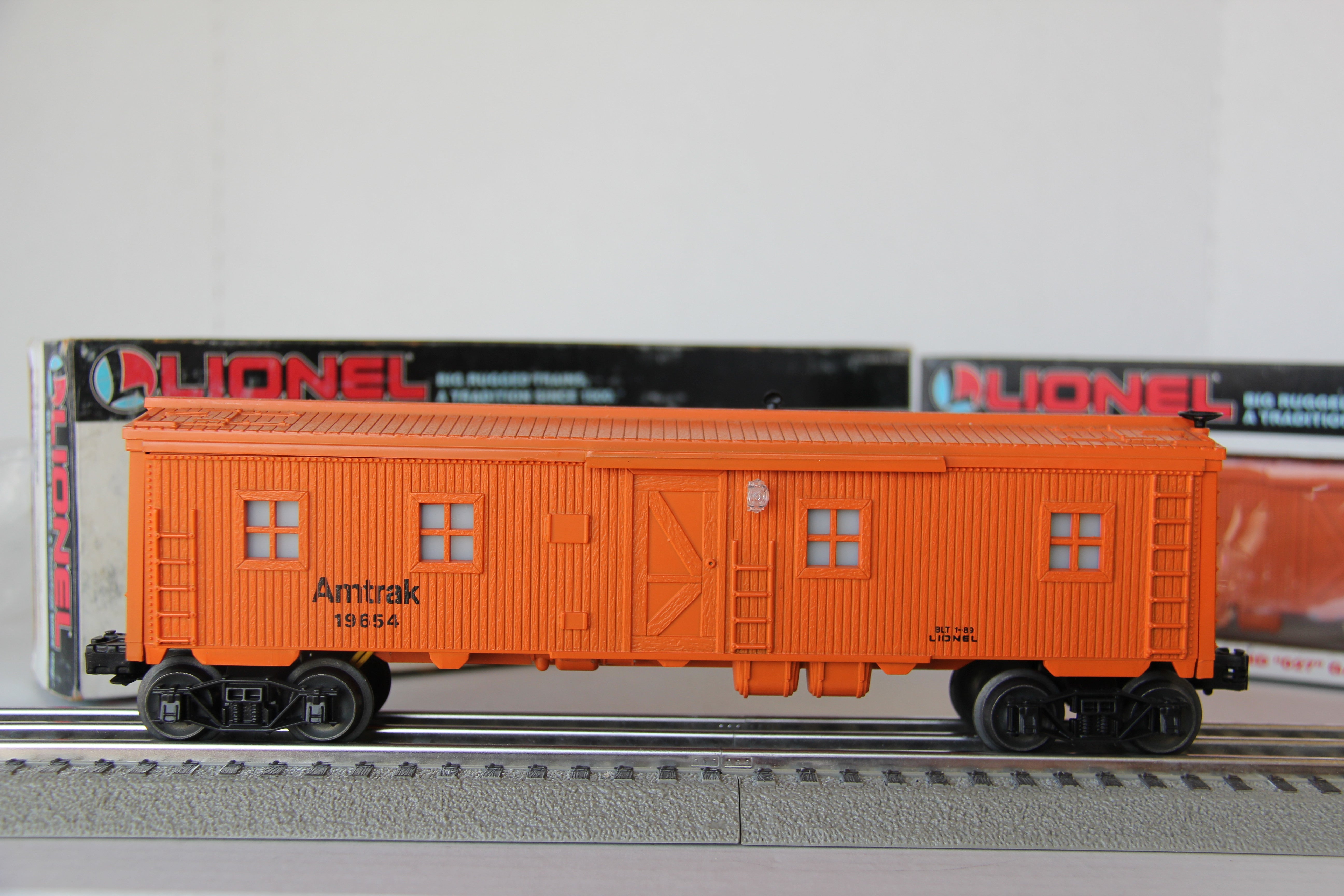 Lionel 6-19654 Amtrak Bunk Car with Lighted Interior 3 Car Set-Second hand-M3964