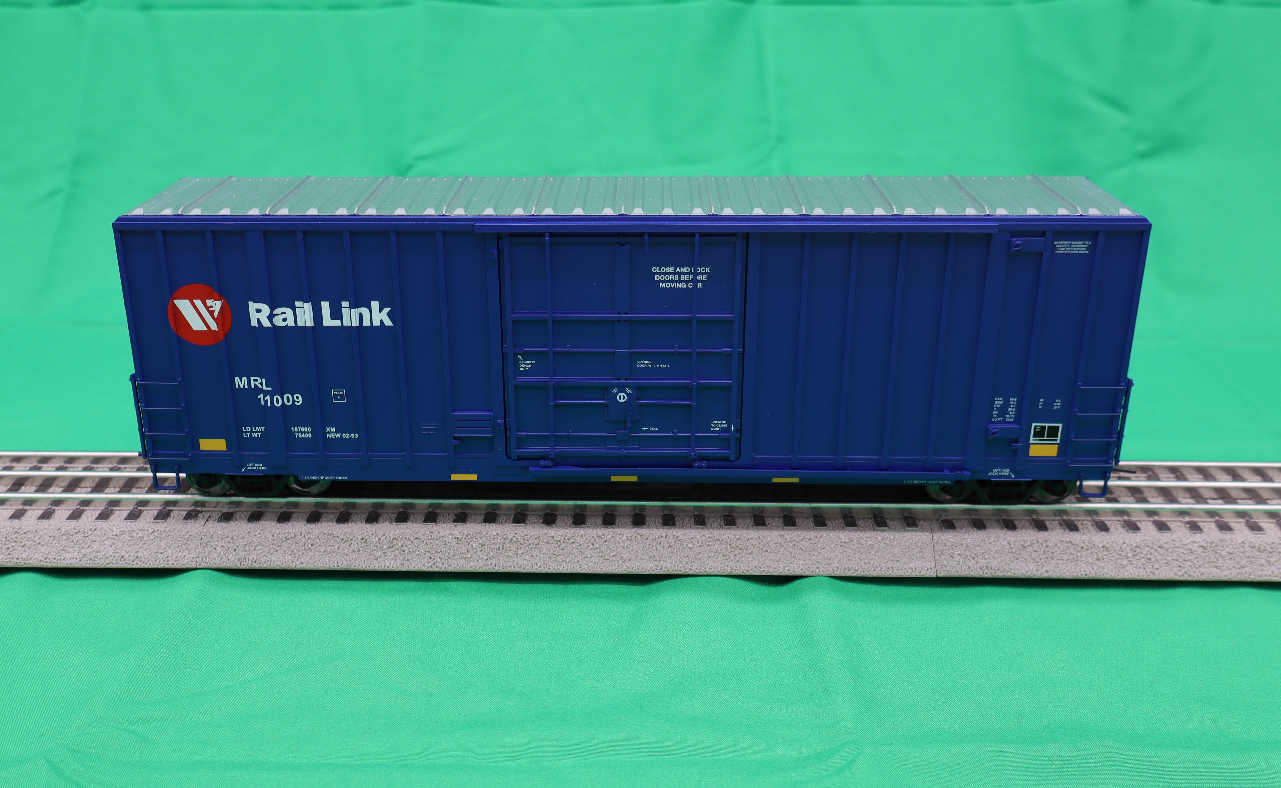 Atlas O 3002636 - Premier - 50' Gunderson High Cube Boxcar "Montana Rail Link" (2-Rail)