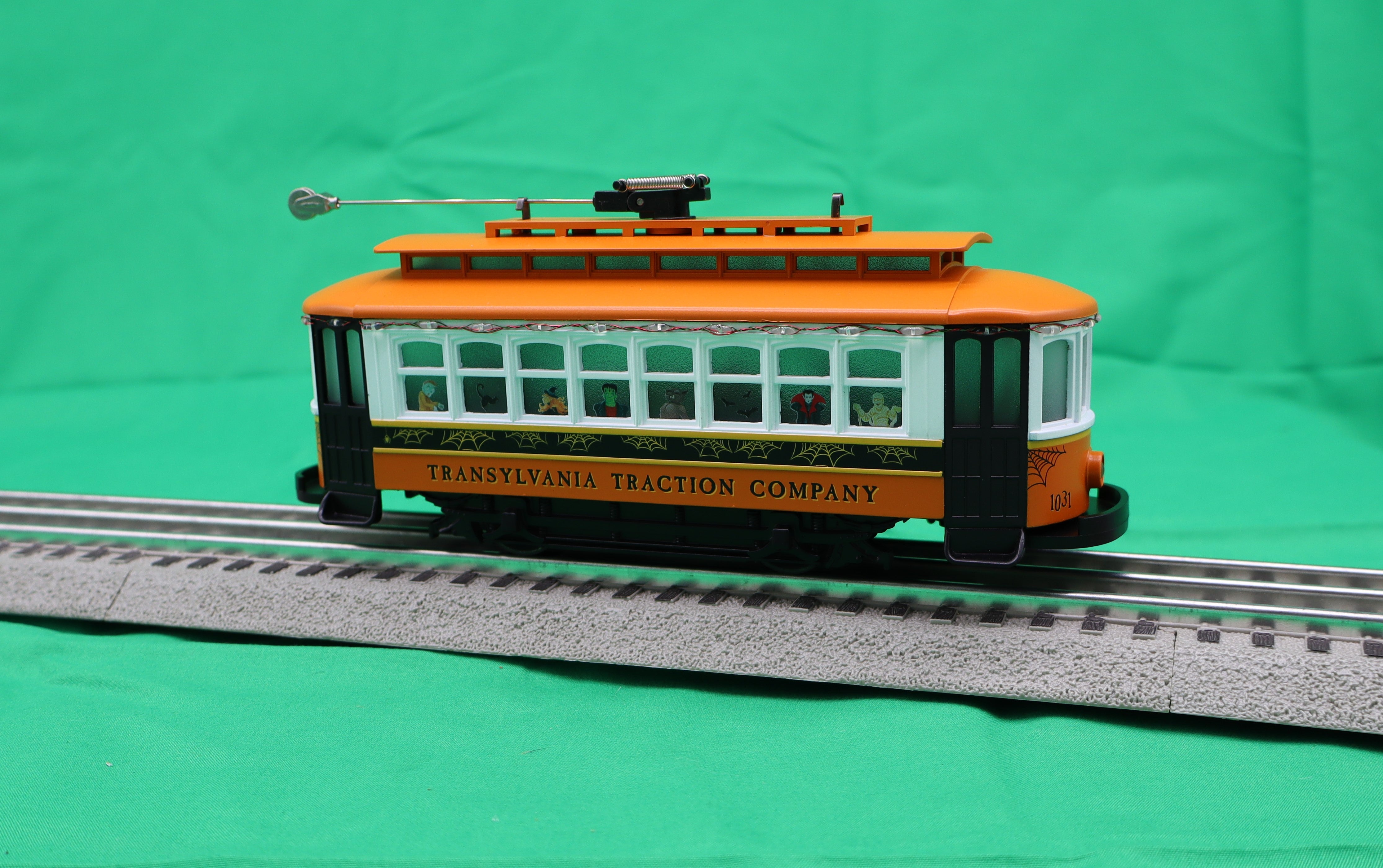 MTH 30-5243 - Trolley "Transylvania Traction Co." w/ LED Lights