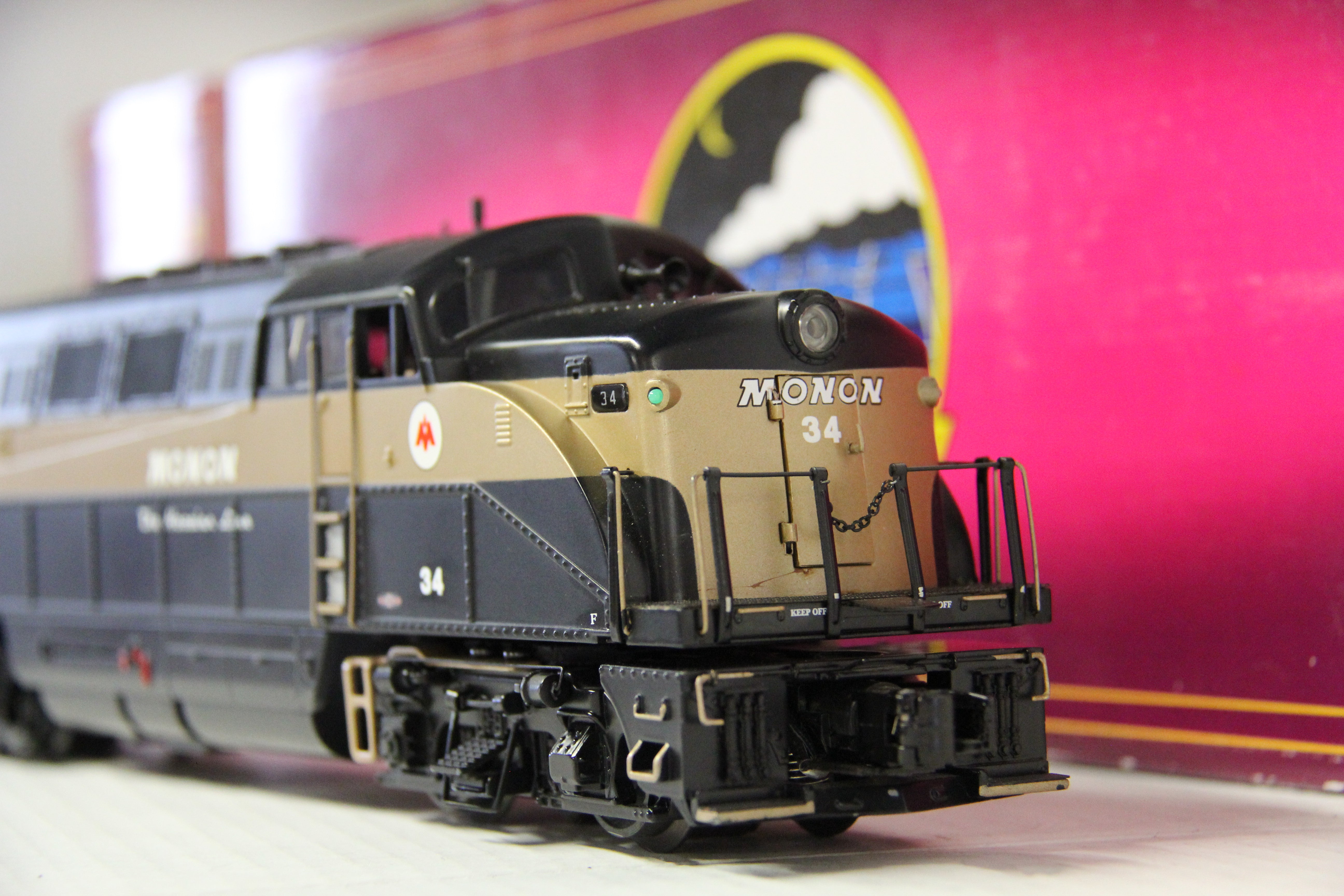 MTH 20-2687-1 Monon #34 BL-2 Diesel Engine with PS2-Second hand-M5911