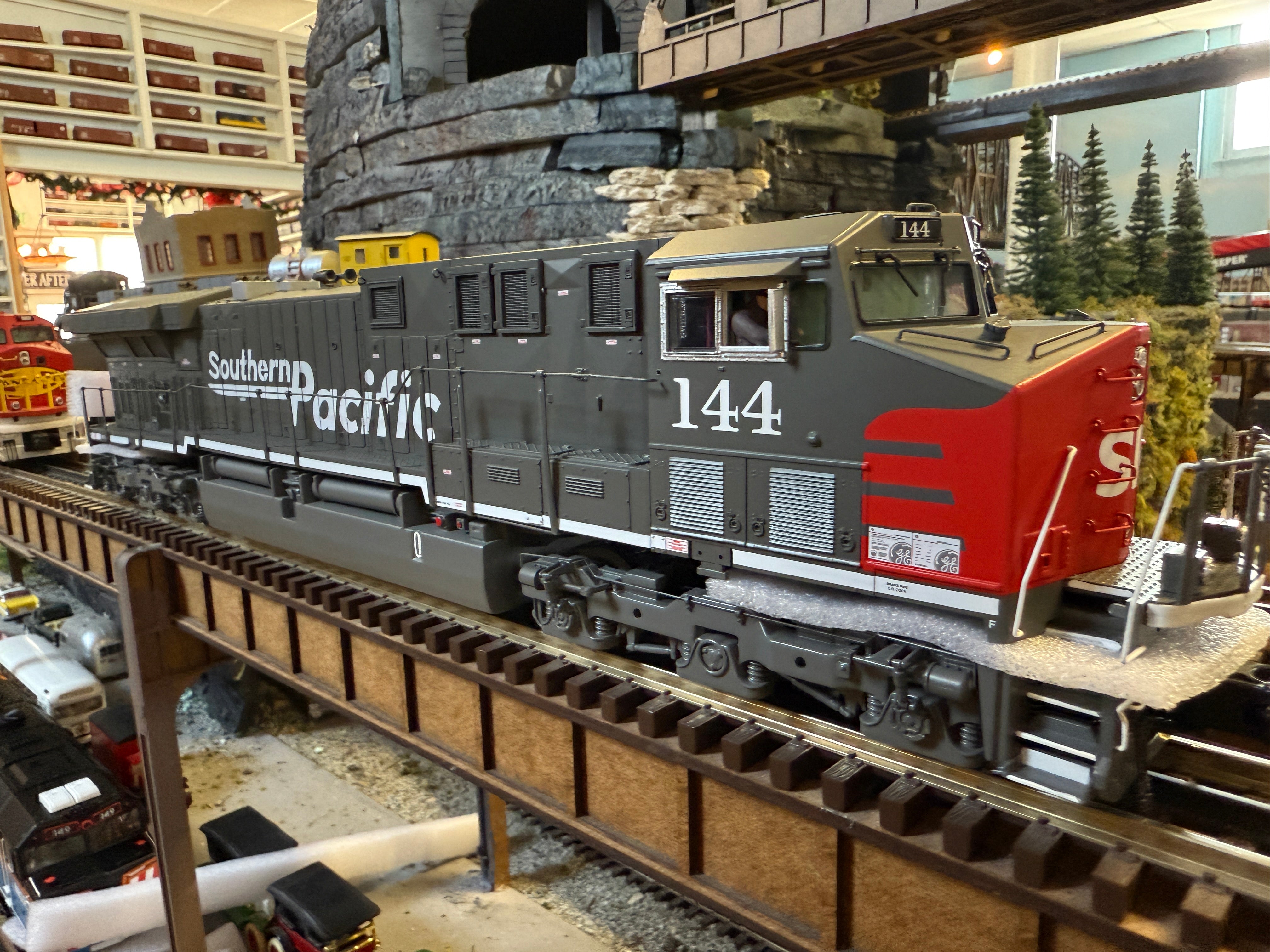 MTH 20-21905-1 - AC6000 Diesel Engine "Southern Pacific" #144 w/ PS3 - Custom Run for MrMuffin'sTrains