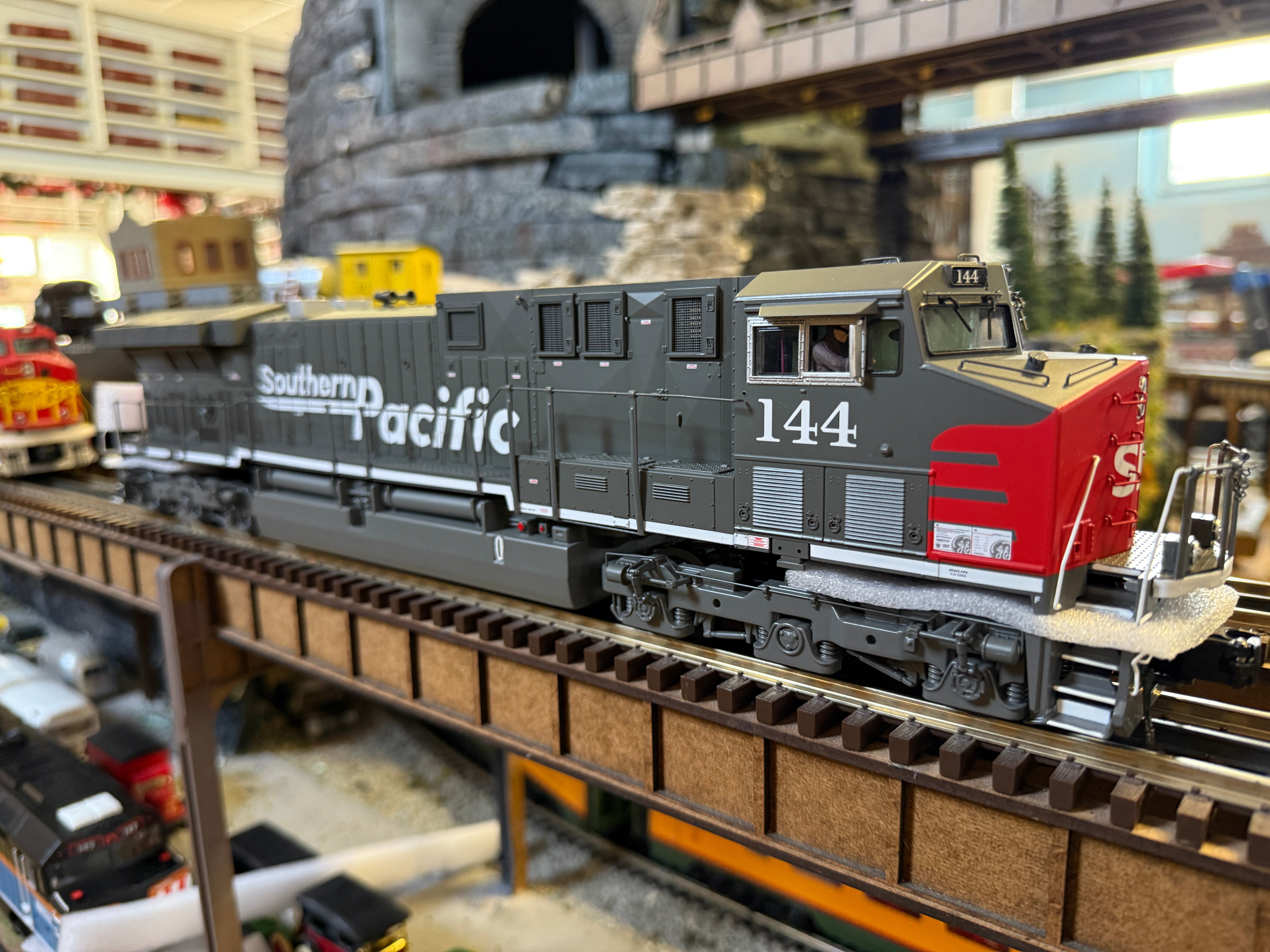 MTH 20-21905-1 - AC6000 Diesel Engine "Southern Pacific" #144 w/ PS3 - Custom Run for MrMuffin'sTrains