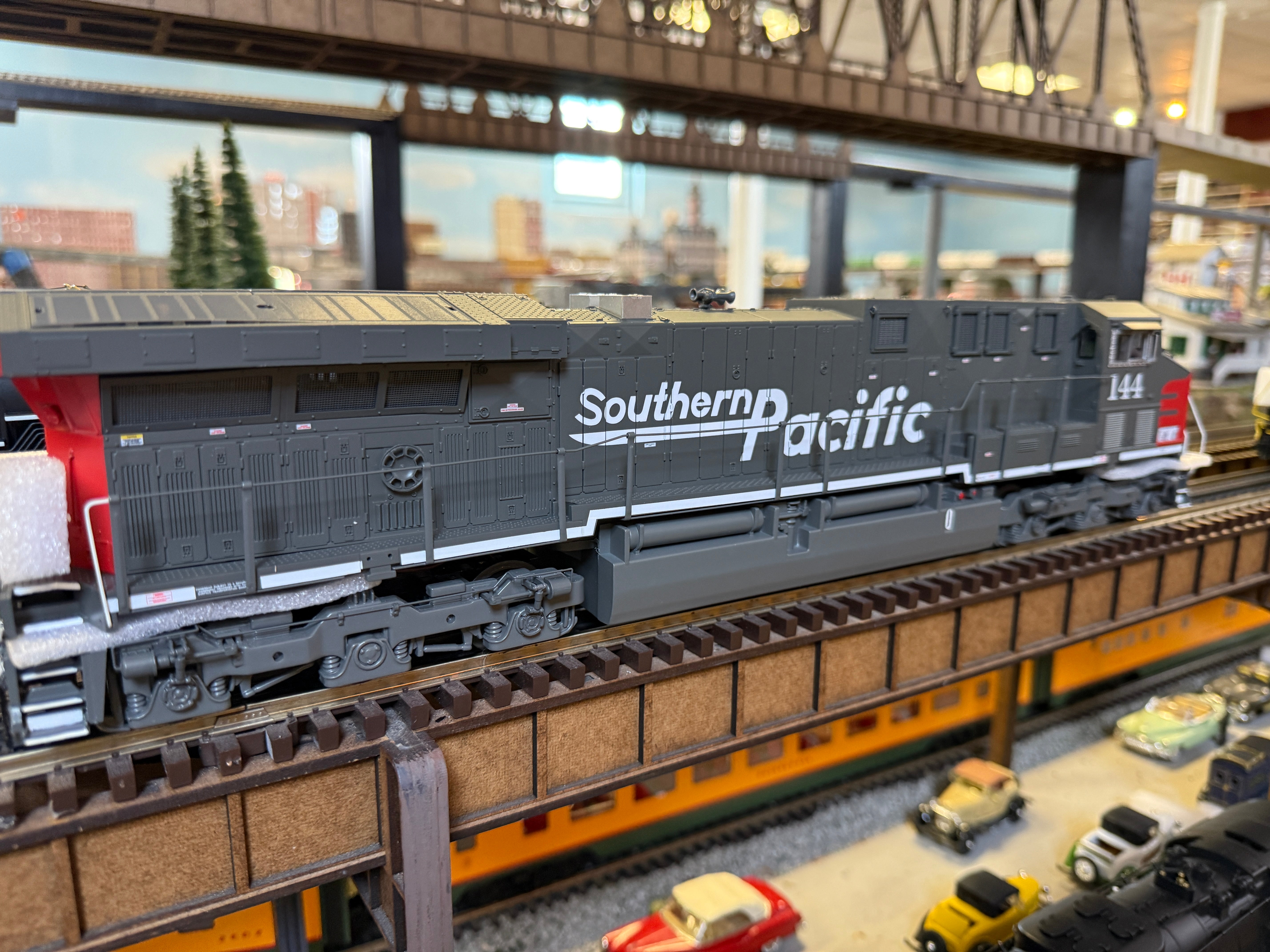 MTH 20-21904-1 - AC6000 Diesel Engine "Southern Pacific" #136 w/ PS3 - Custom Run for MrMuffin'sTrains