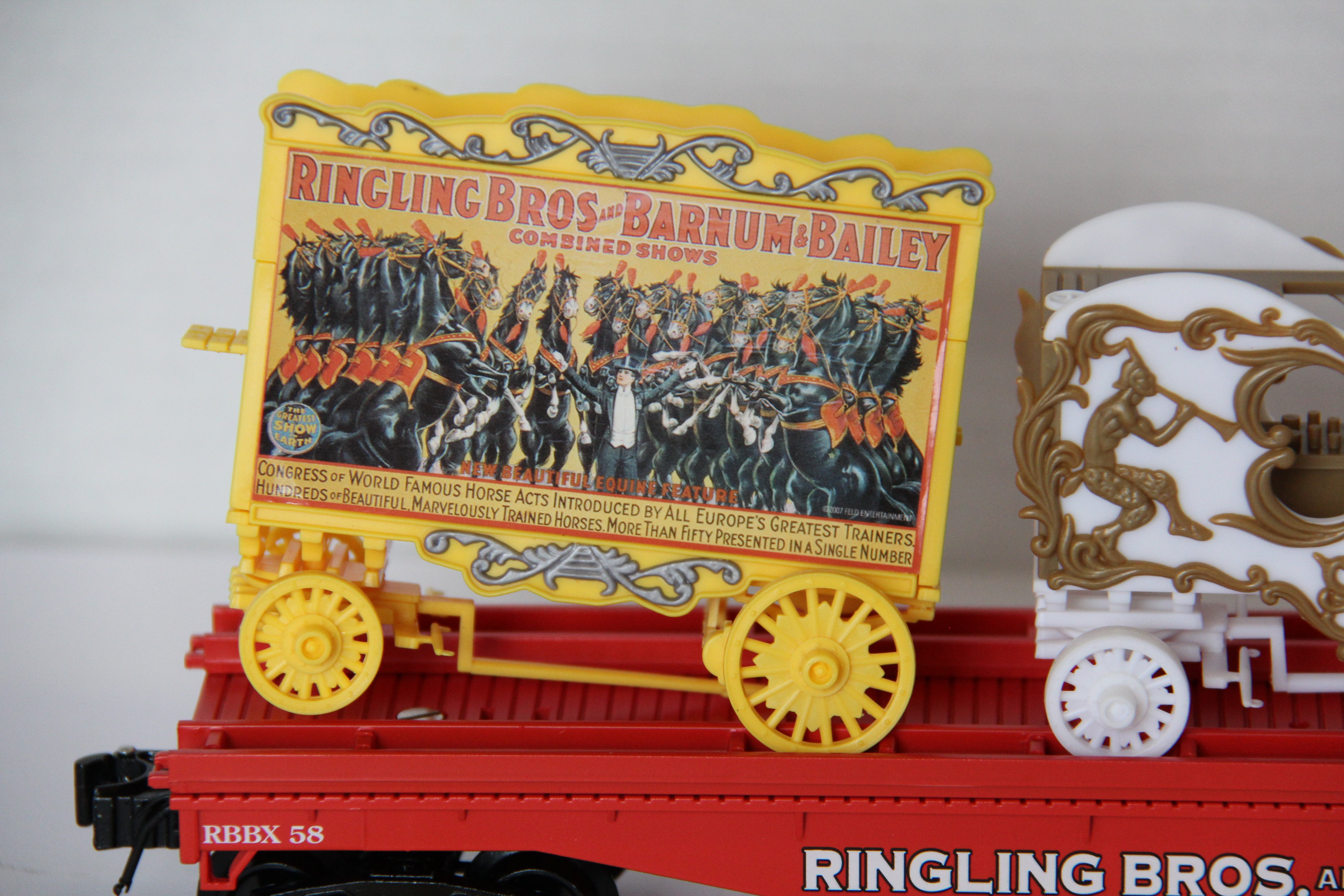 K Line by Lionel 6-21237 Ringling Bros Flat Car w/ 3 Circus Wagons-Second hand-M7811