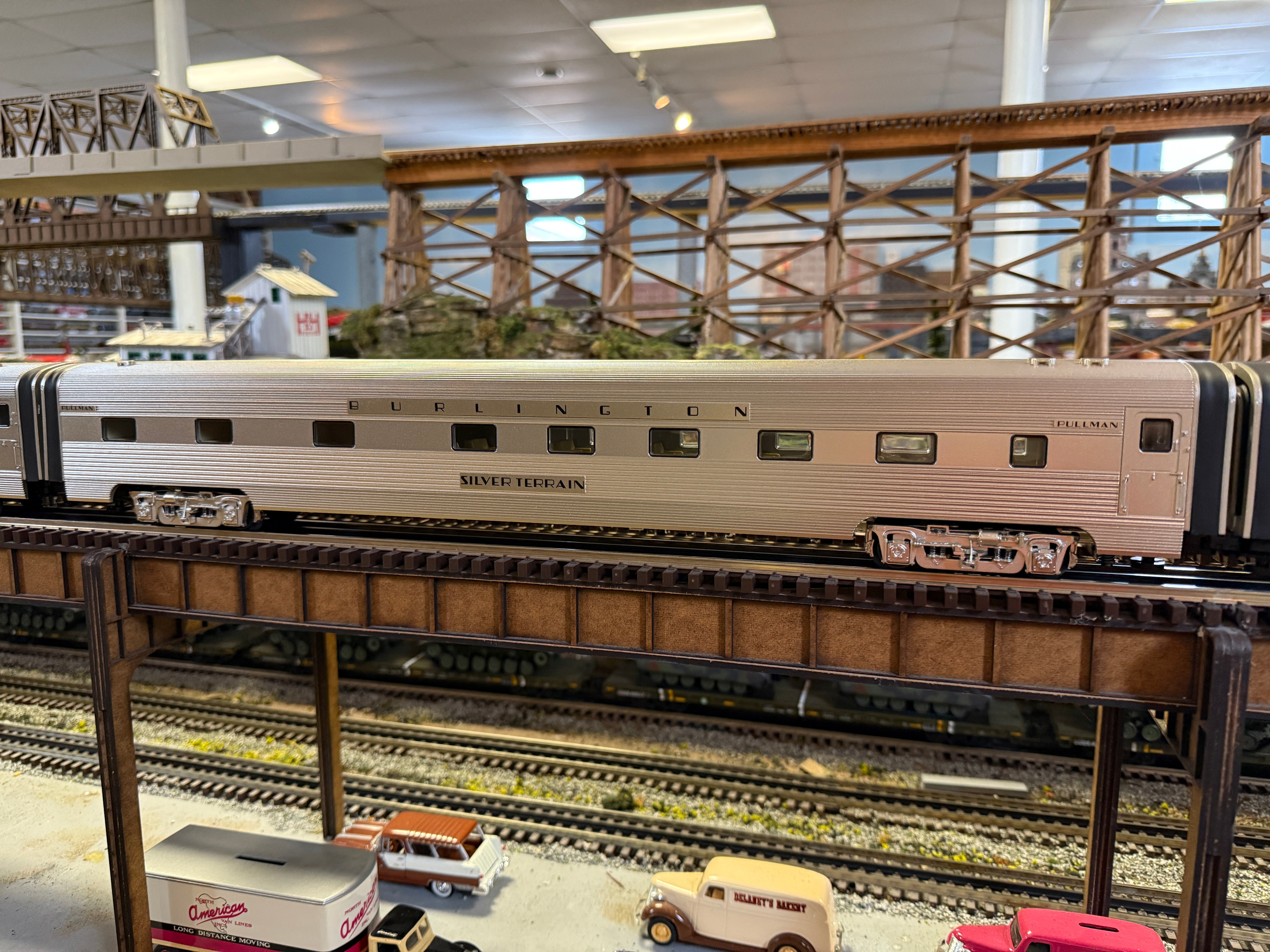 Lionel 2427680 - 21" Passenger Car "Chicago, Burlington & Quincy" (4-Car)