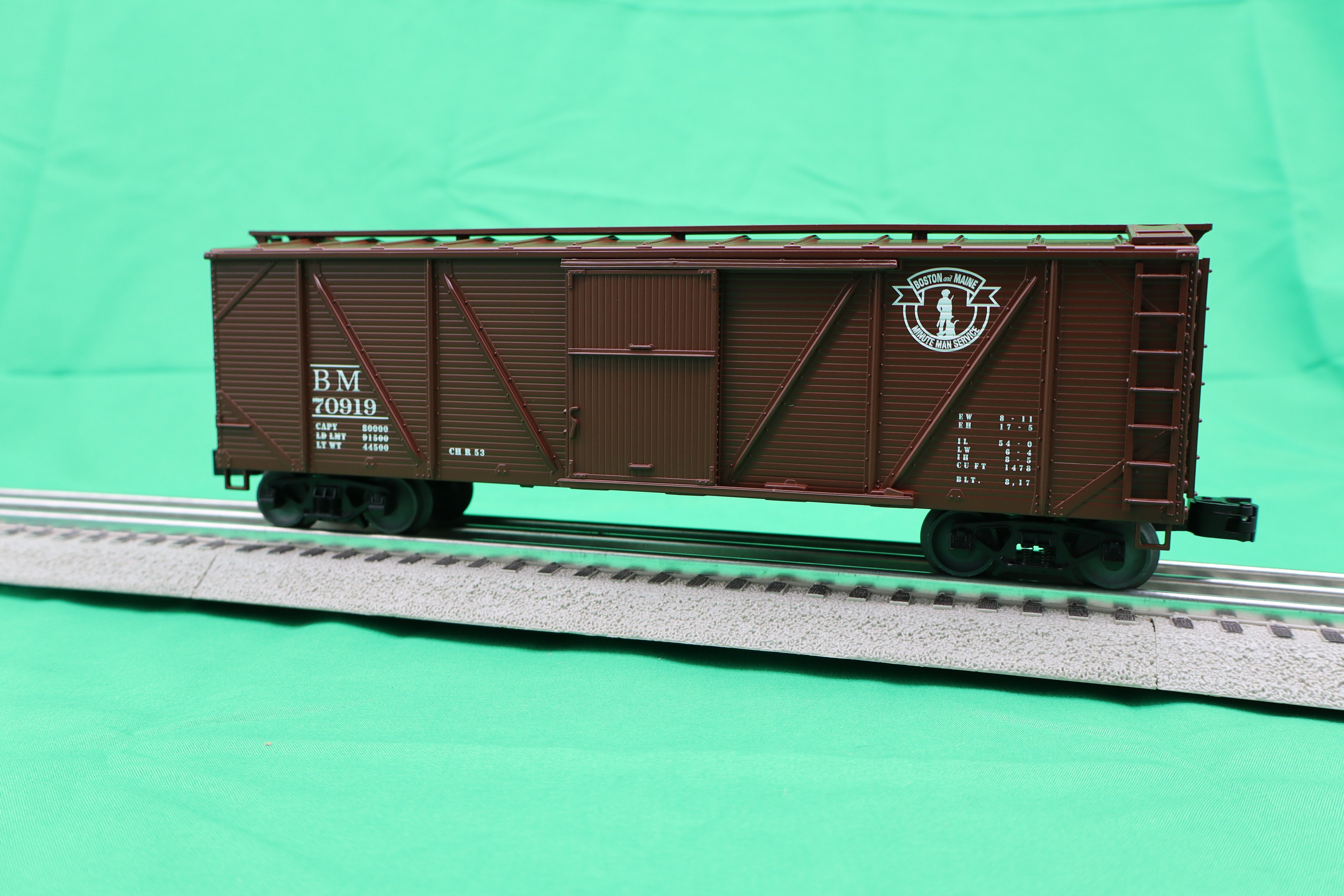 Lionel 2442162 - Single Sheathed Boxcar "Boston & Maine" #70919