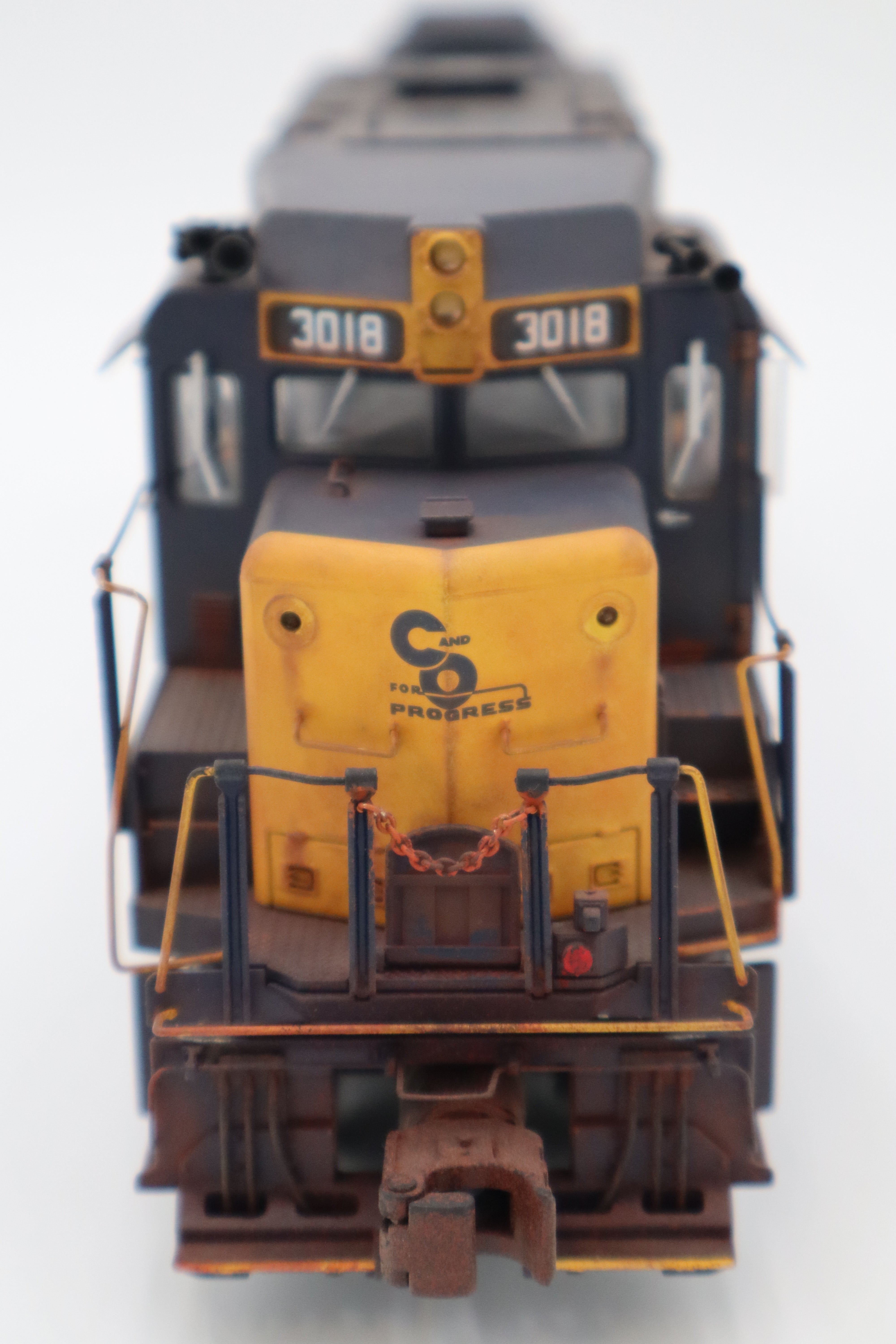 Lionel 6-82129 WEATHERED by Ontraktwo Steve Phetterplace Chesapeake & Ohio LEGACY GP30 #3018-Second hand-M8420