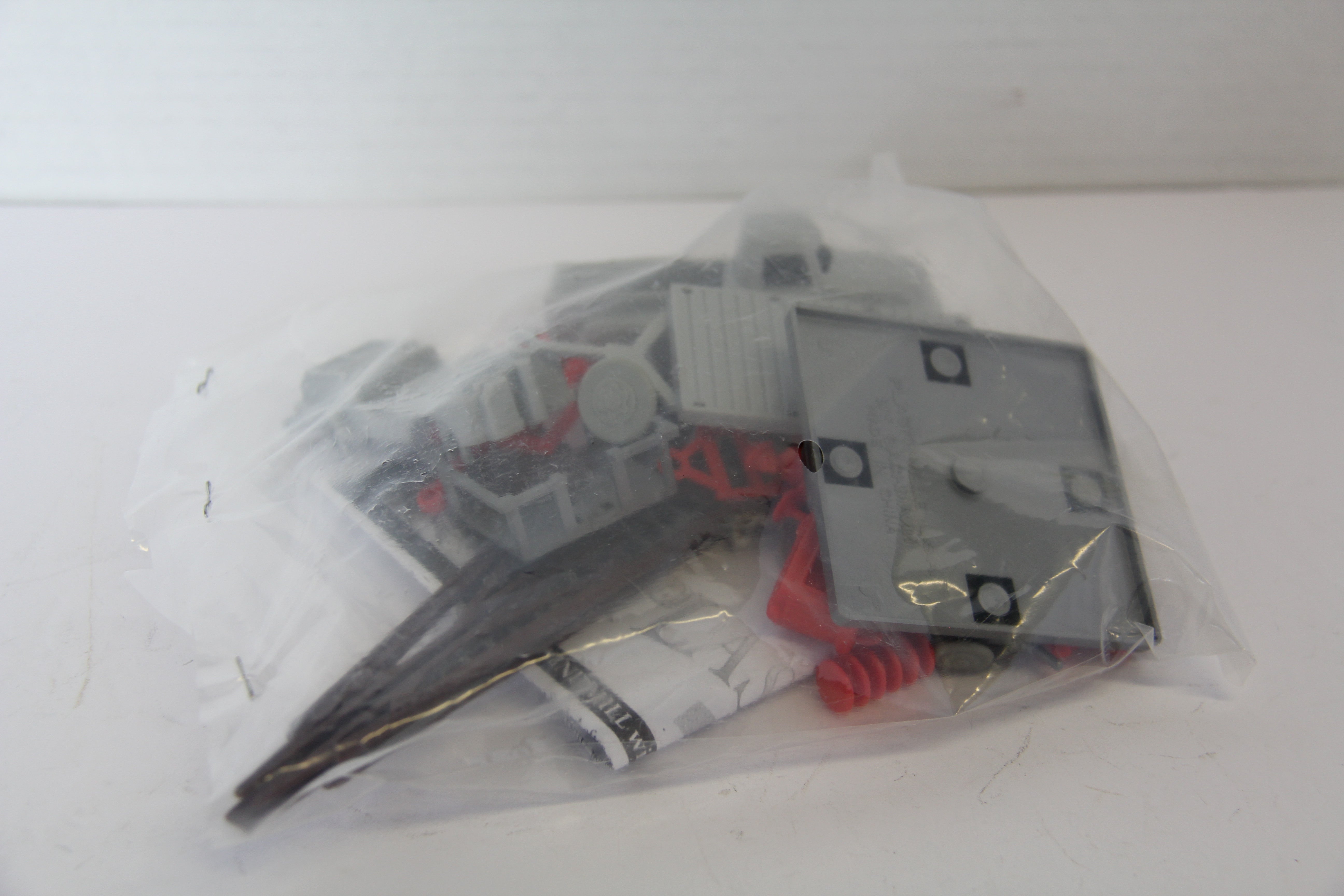 Bachmann Plasticville #45603 Windmill w/ Farm Machinery-Second hand-M7812