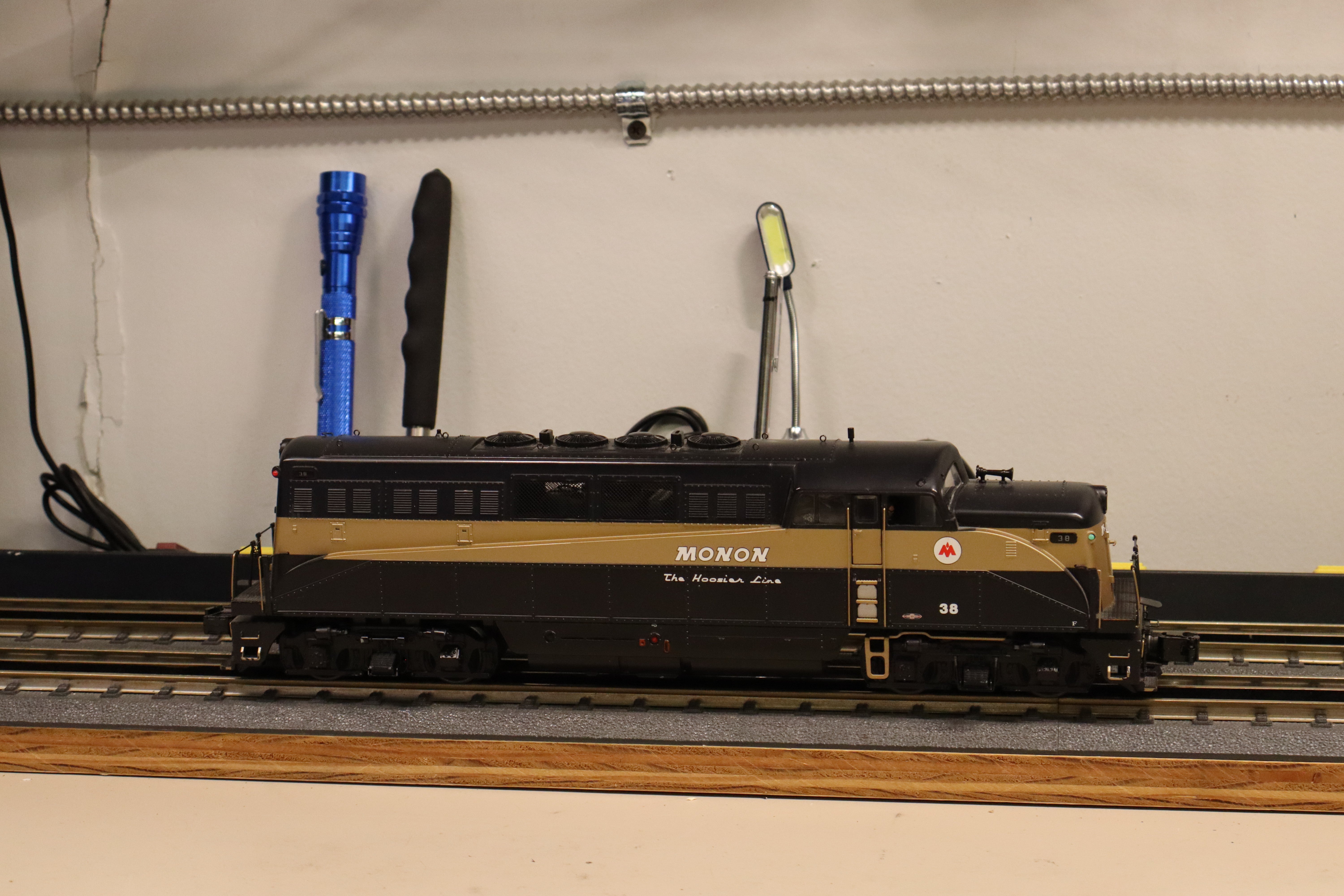 MTH 20-2687-1 Monon #38 BL-2 Diesel Engine-Second hand-M8485