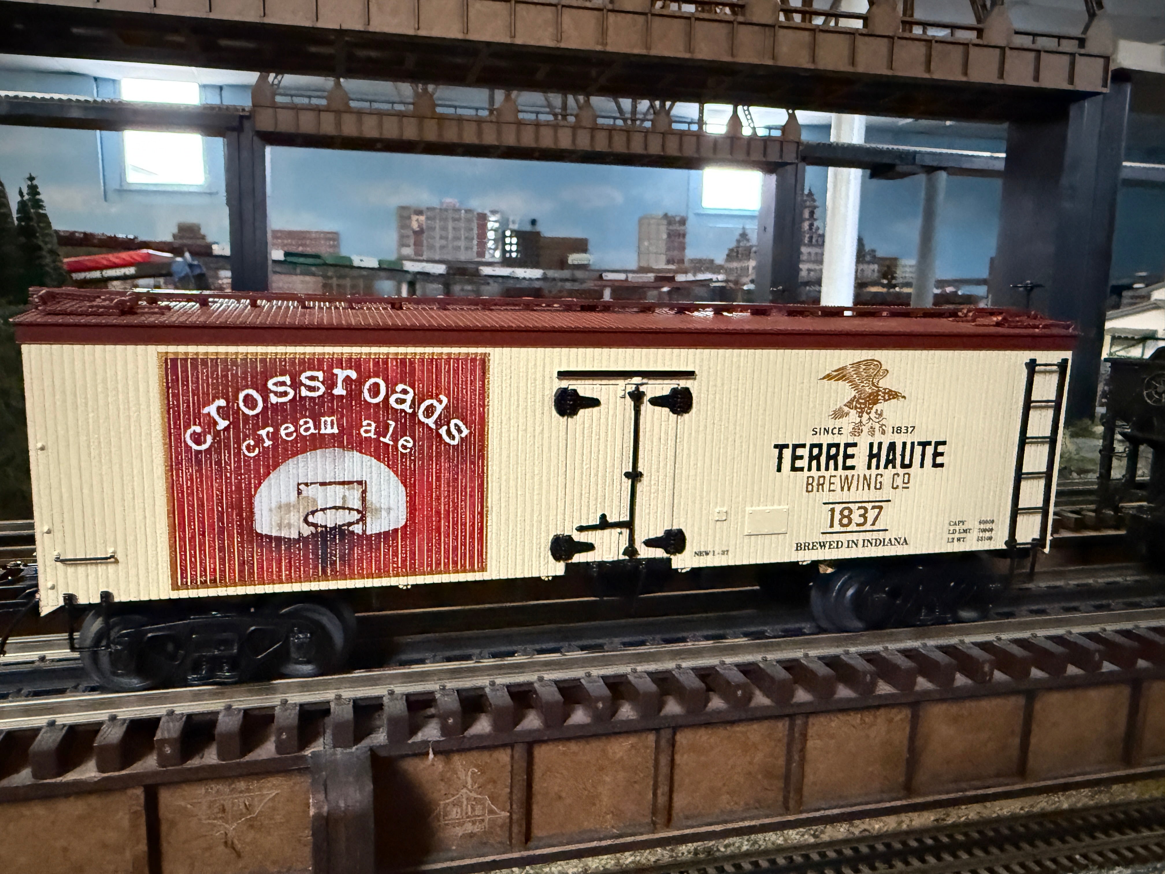 MTH 20-94735 - 36’ Woodsided Reefer Car "Terre Haute Brewing" #1837 - Custom Run for MrMuffin'sTrains