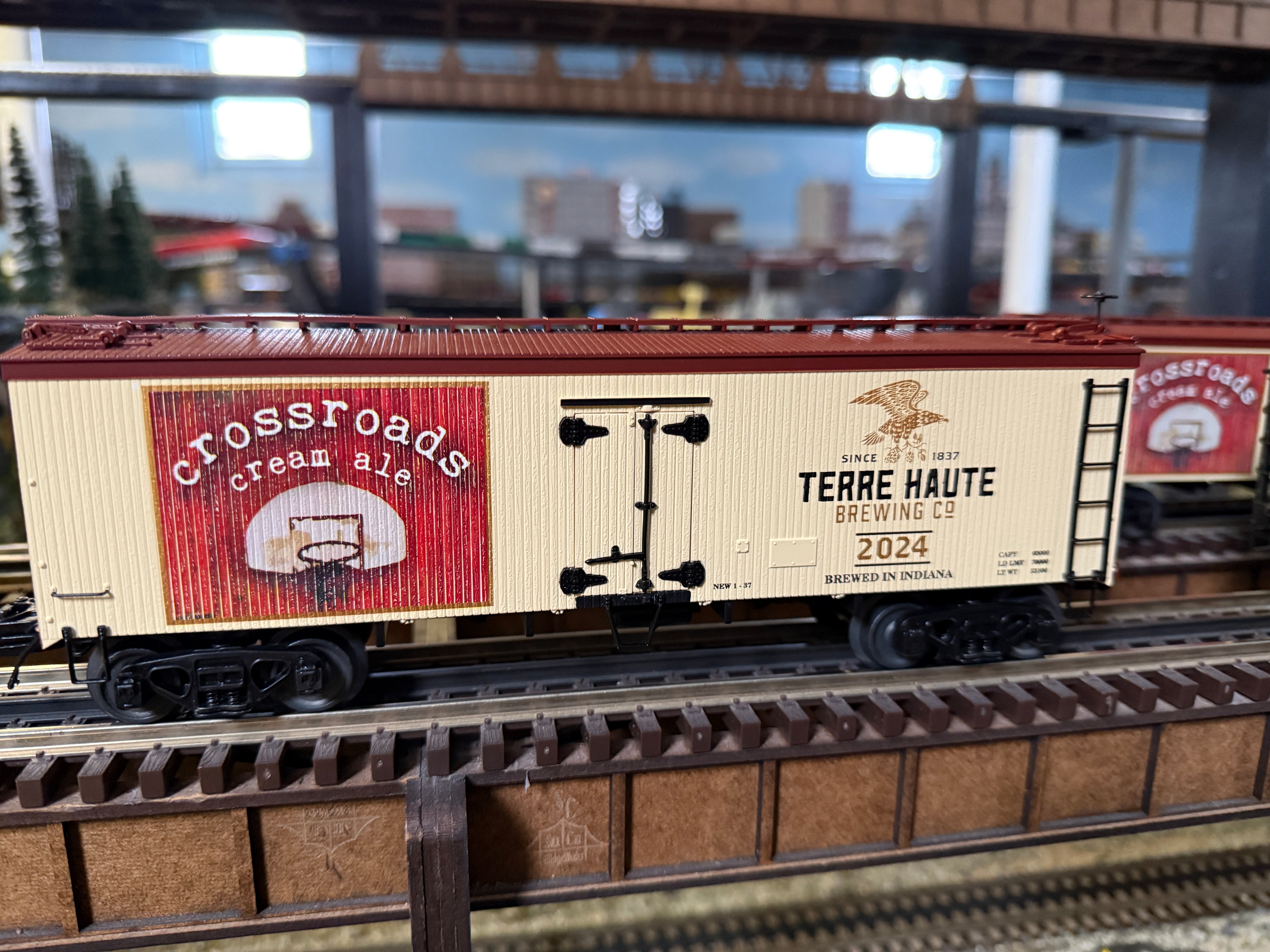 MTH 20-94736 - 36’ Woodsided Reefer Car "Terre Haute Brewing" #2024 - Custom Run for MrMuffin'sTrains