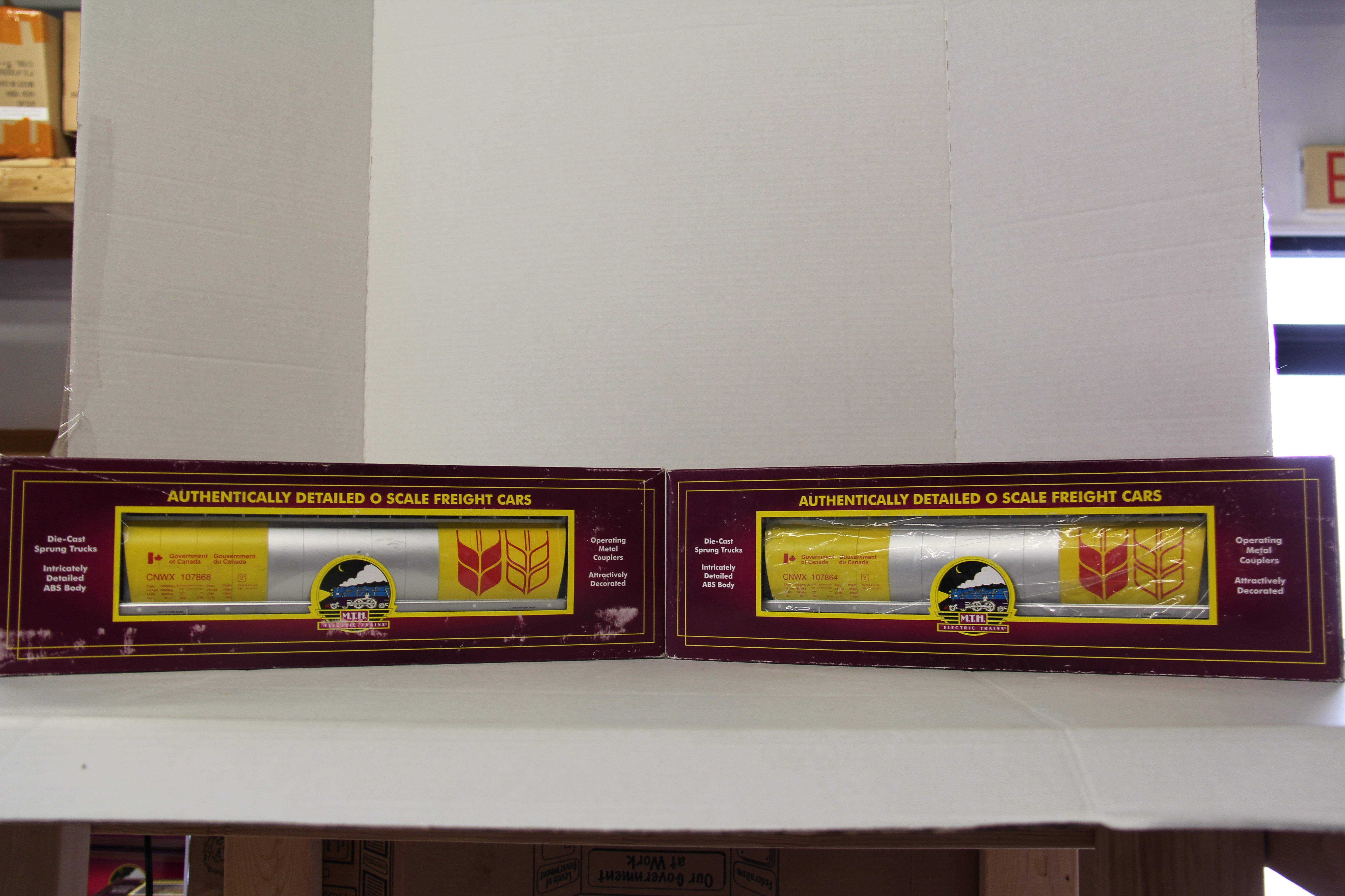 MTH 20-97925 Canadian Wheat #107864 & #107868 100-Ton Covered Hopper Car-2 Set-Second hand-M6147