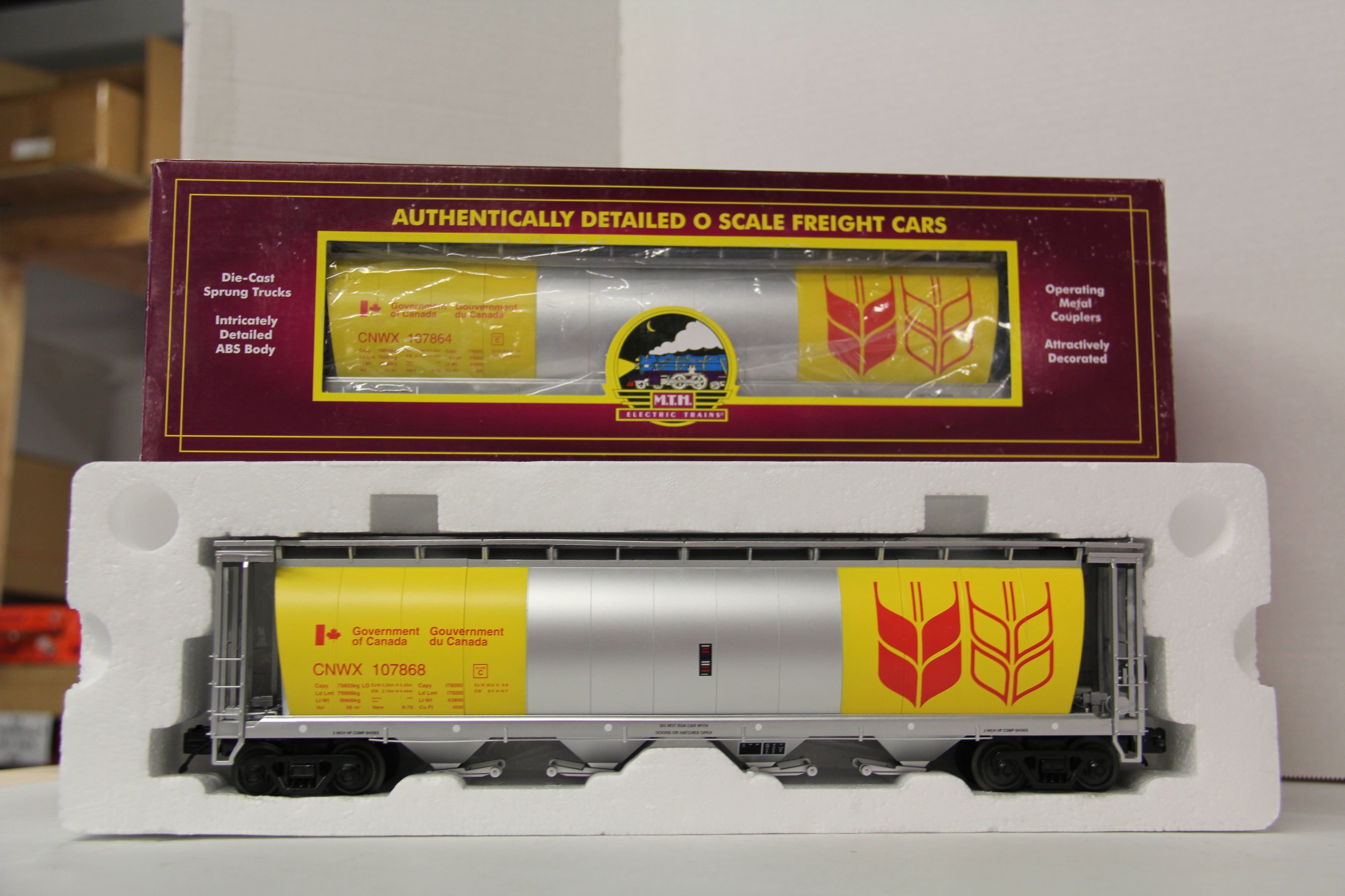 MTH 20-97925 Canadian Wheat #107864 & #107868 100-Ton Covered Hopper Car-2 Set-Second hand-M6147