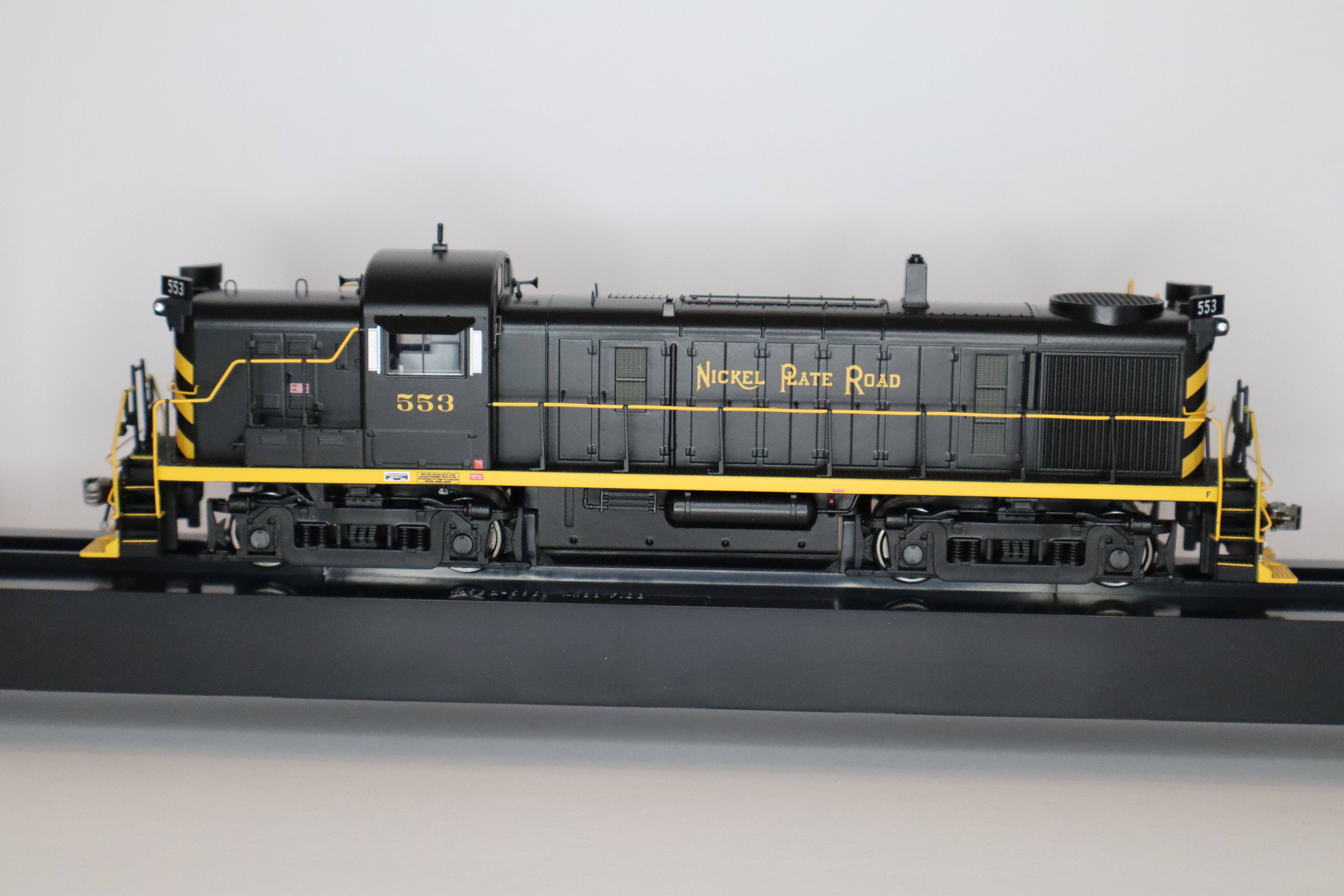 Bowser HO 25218 - Executive - RS-3 Diesel Locomotive "Nickel Plate Road" #553 (Phase III) w/DCC/Sound