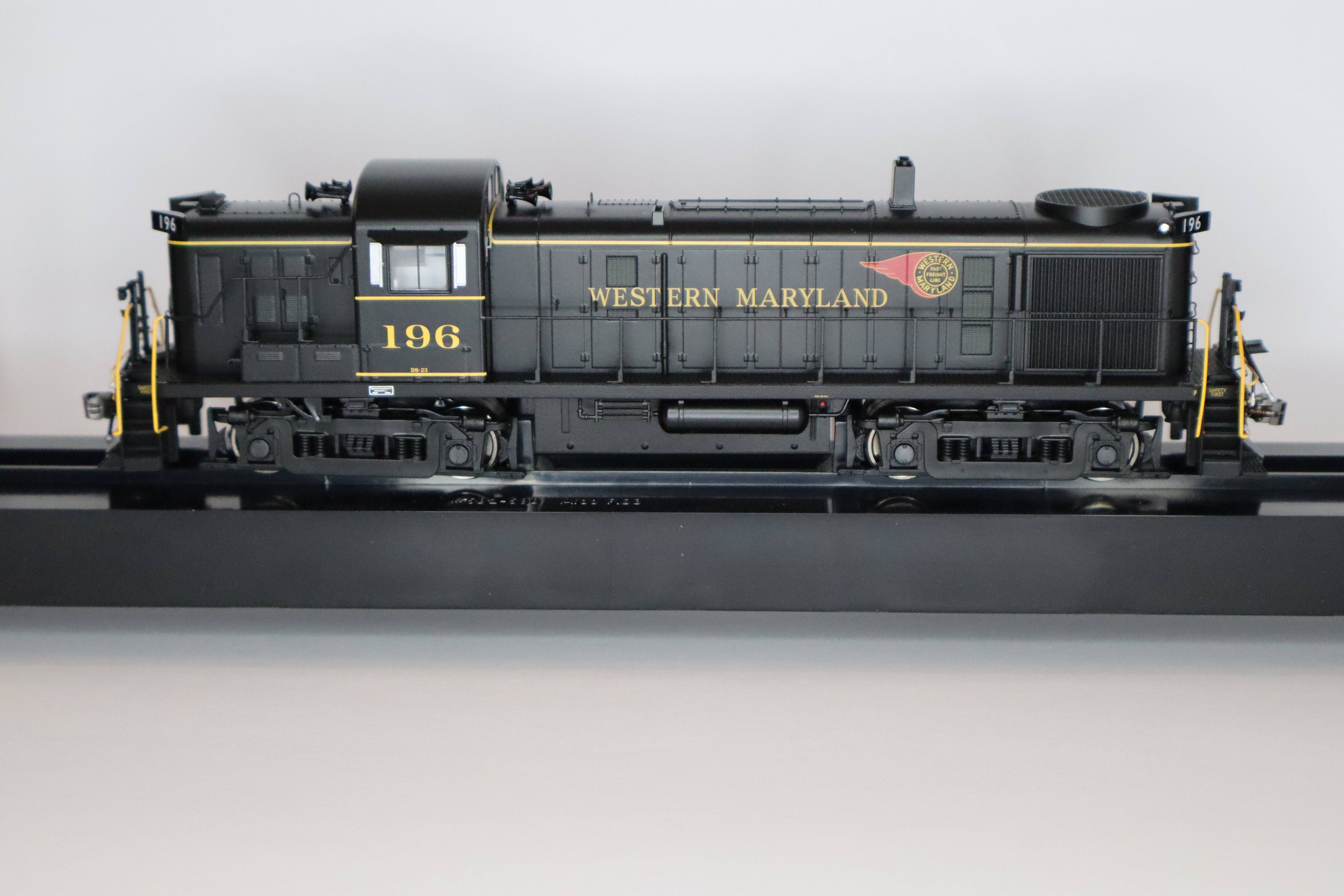 Bowser HO 25236 - Executive - RS-3 Diesel Locomotive "Western Maryland" #196 (Phase III) w/DCC/Sound