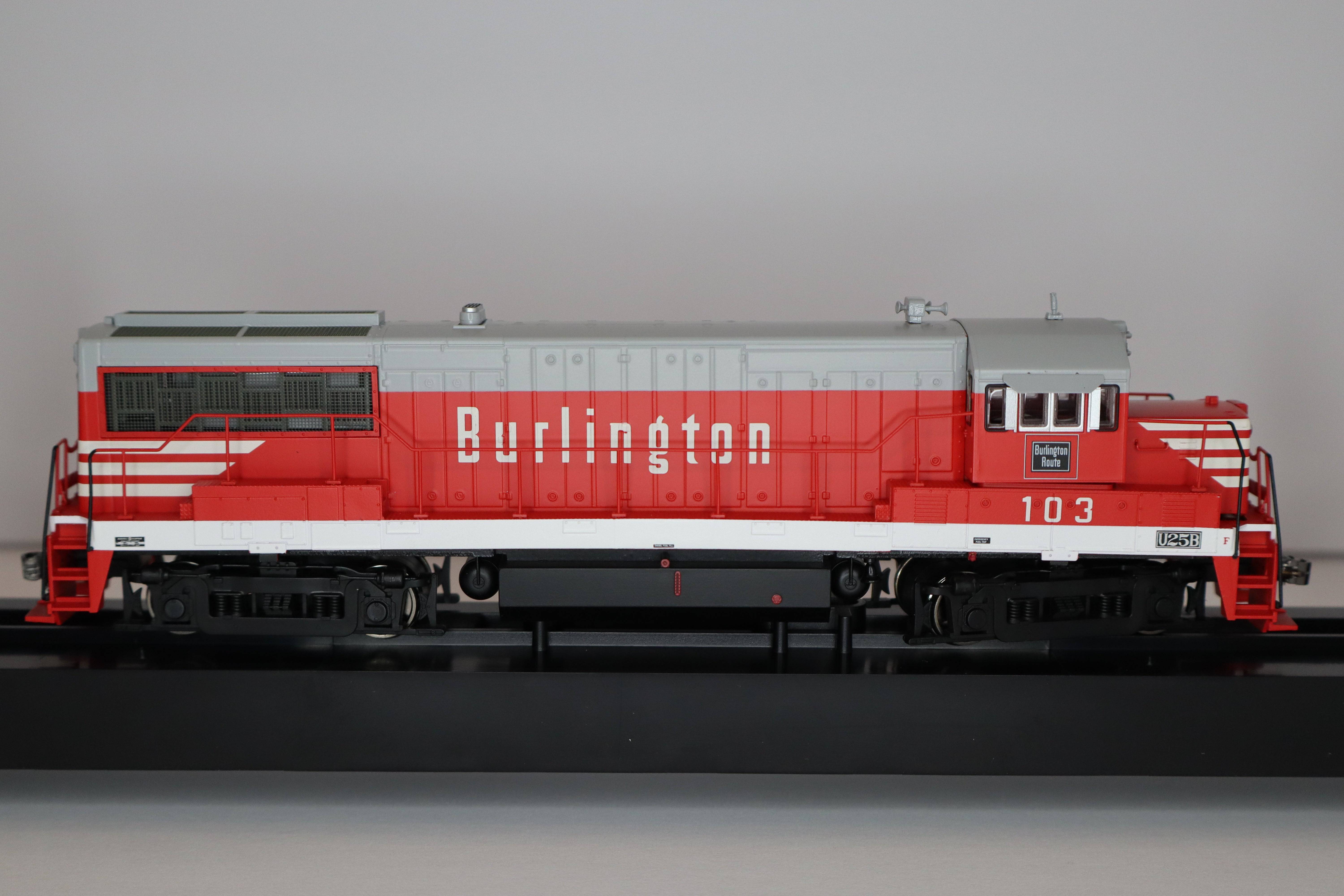 Bowser HO 25134 - Executive - U25B Diesel Locomotive "Chicago, Burlington & Quincy" #103 (Phase IIb) w/DCC/Sound