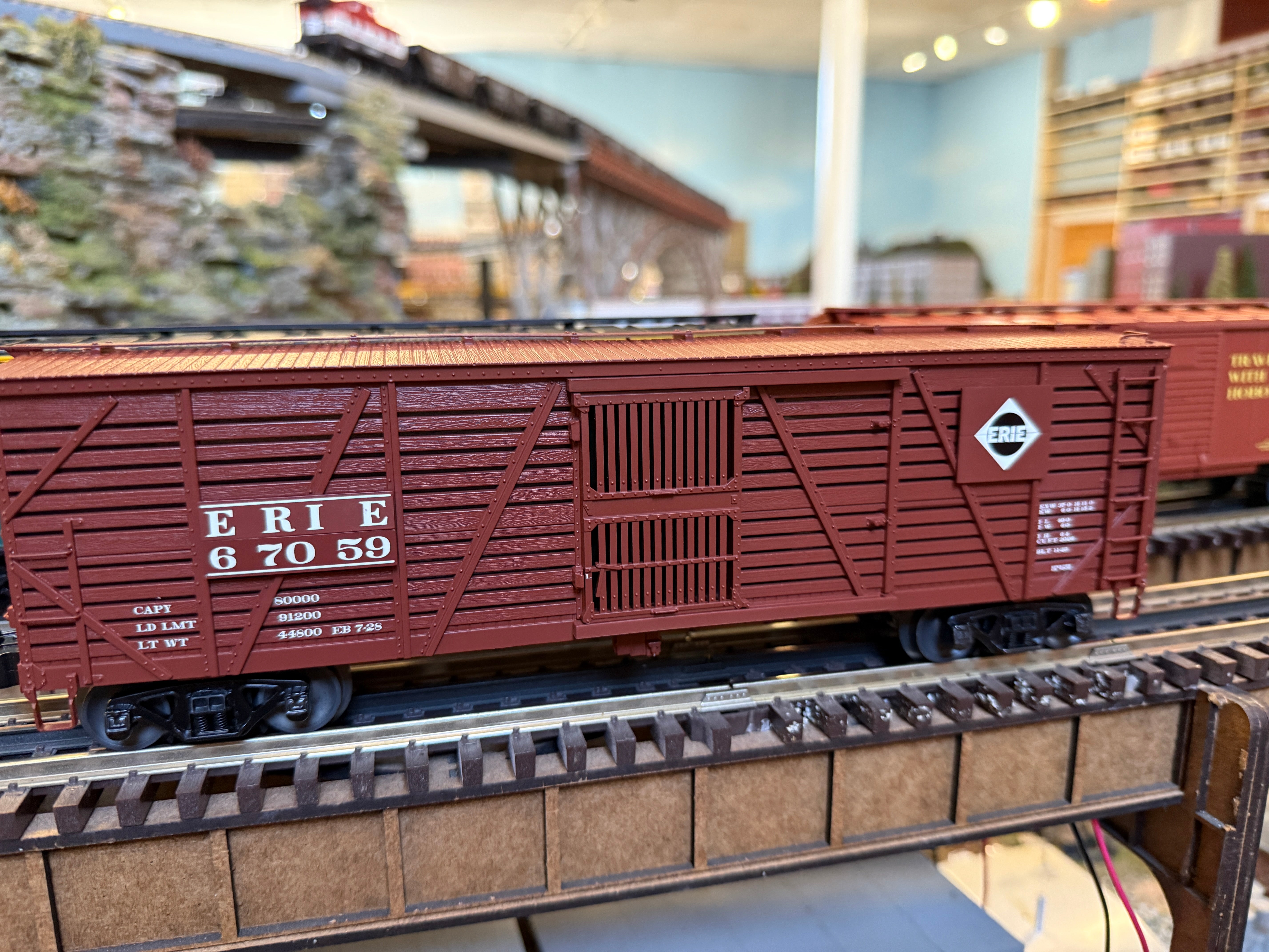 Lionel 2422010 - Vision Line "Erie" Triplex Super Freight Set