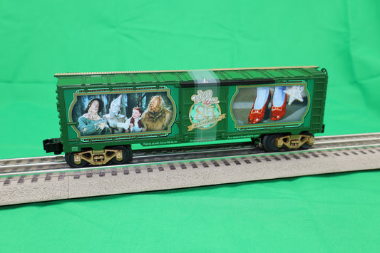 Lionel 2428050 - Wizard of Oz - 85th Anniversary Illuminated Boxcar "Red Slippers" - MrMuffin'sTrains