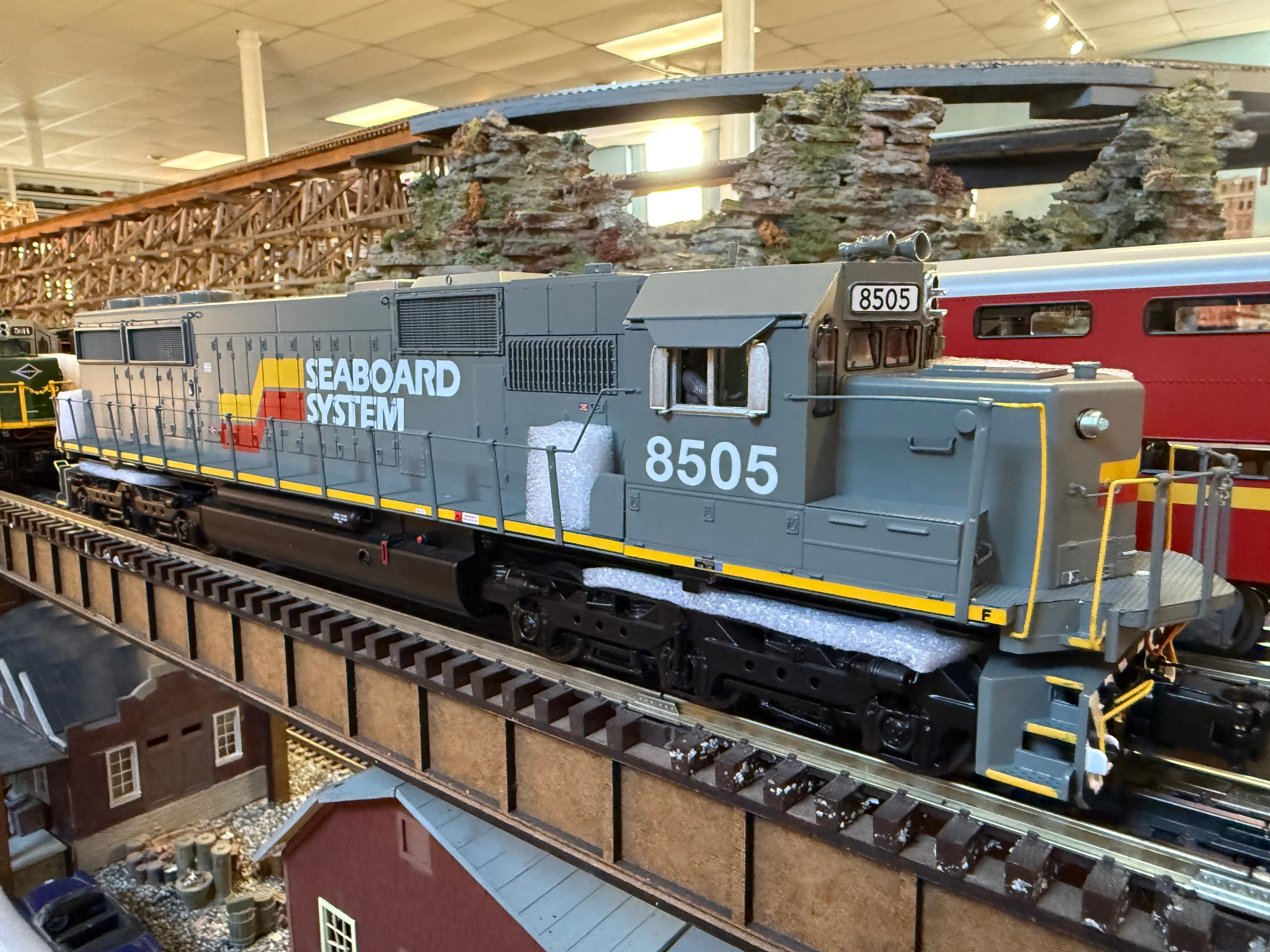 MTH 20-21899-1 - SD50 Diesel Engine "Seaboard" #8521 w/ PS3