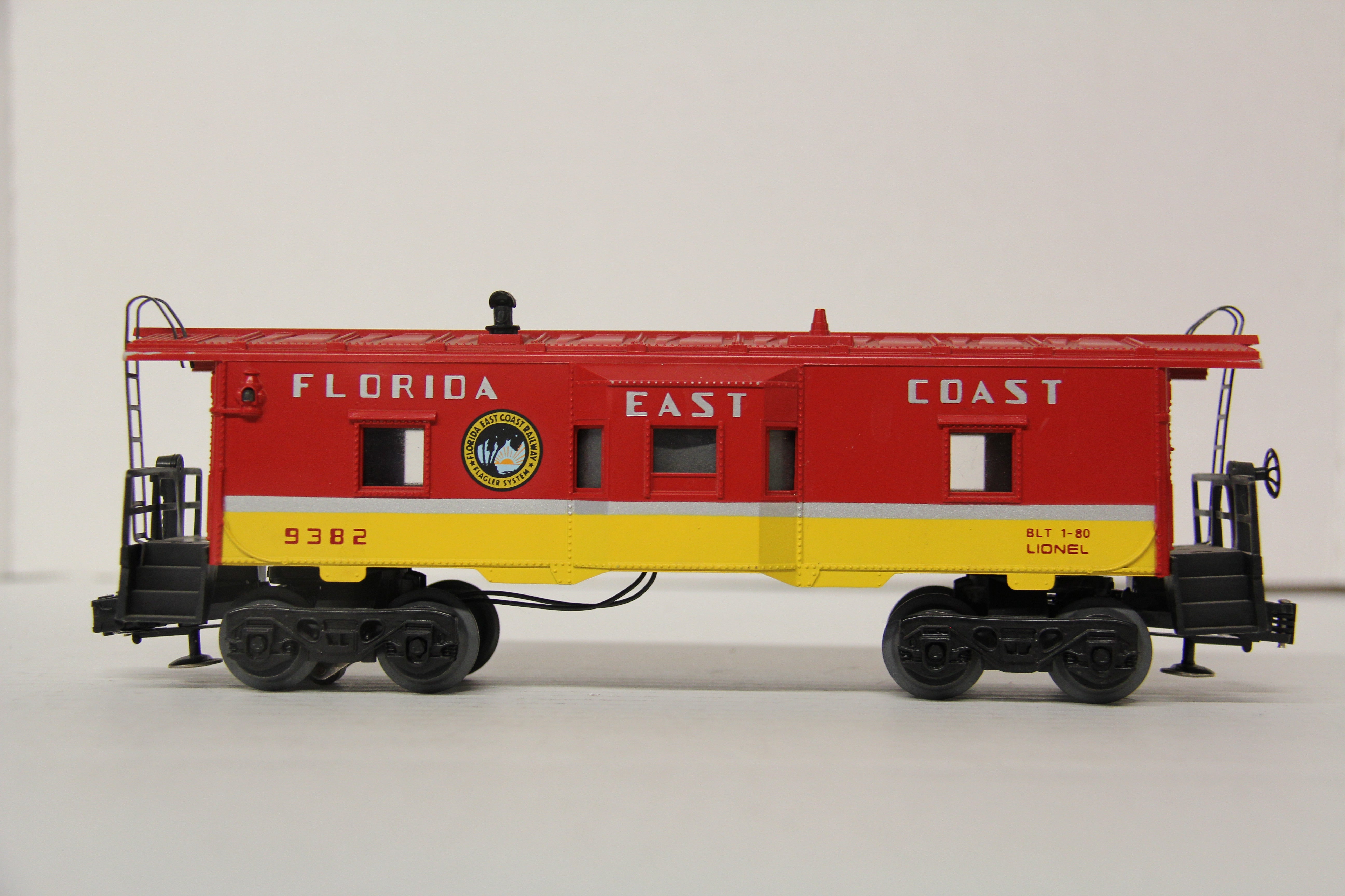 Lionel 6-9382 Florida East Coast Bay Window Caboose-Second hand-M6174