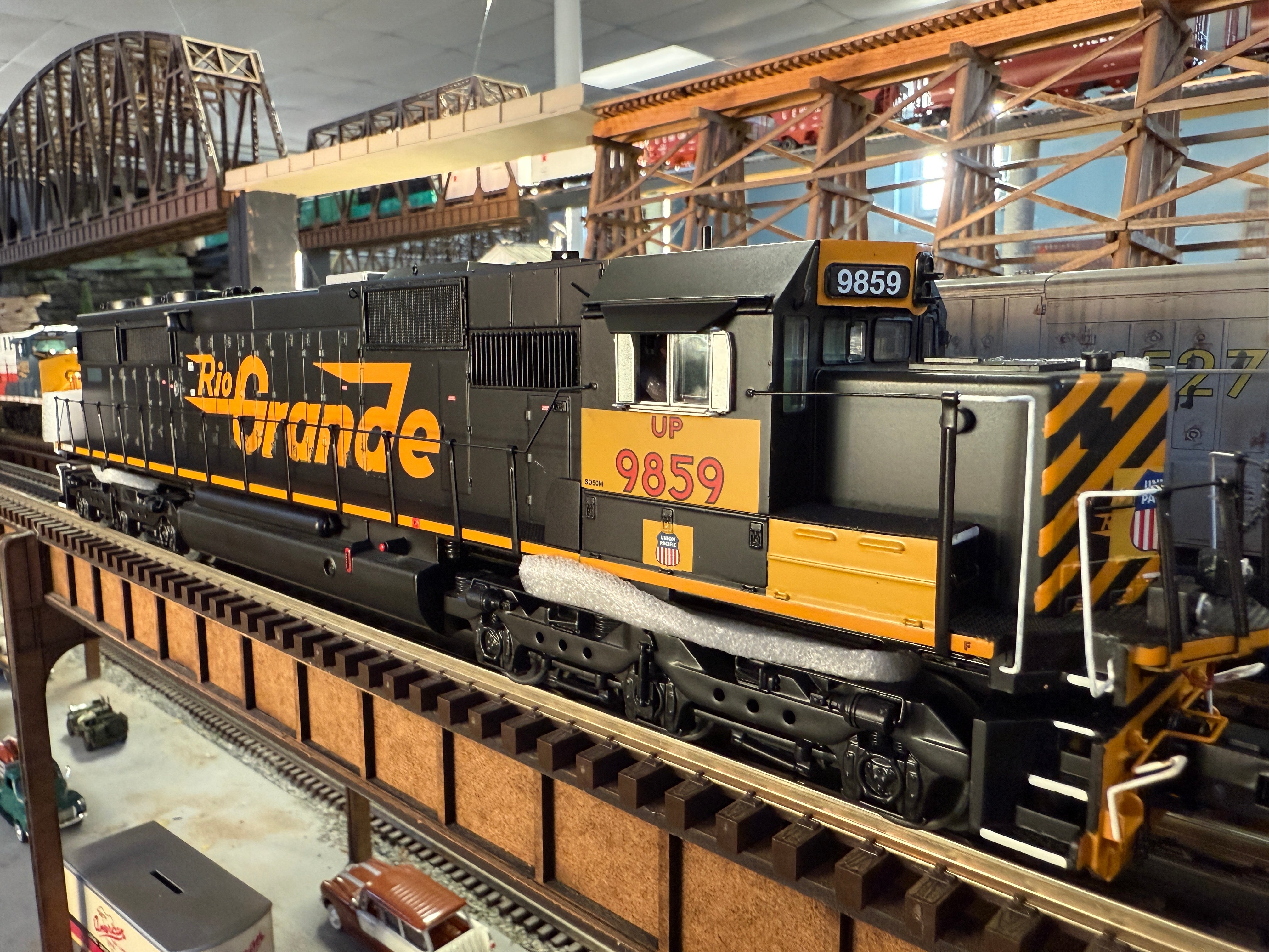 MTH 20-21916-1 - SD50 Diesel Engine "Union Pacific" #9859 w/ PS3 (Denver & Rio Grande Patch) - Custom Run for MrMuffin'sTrains