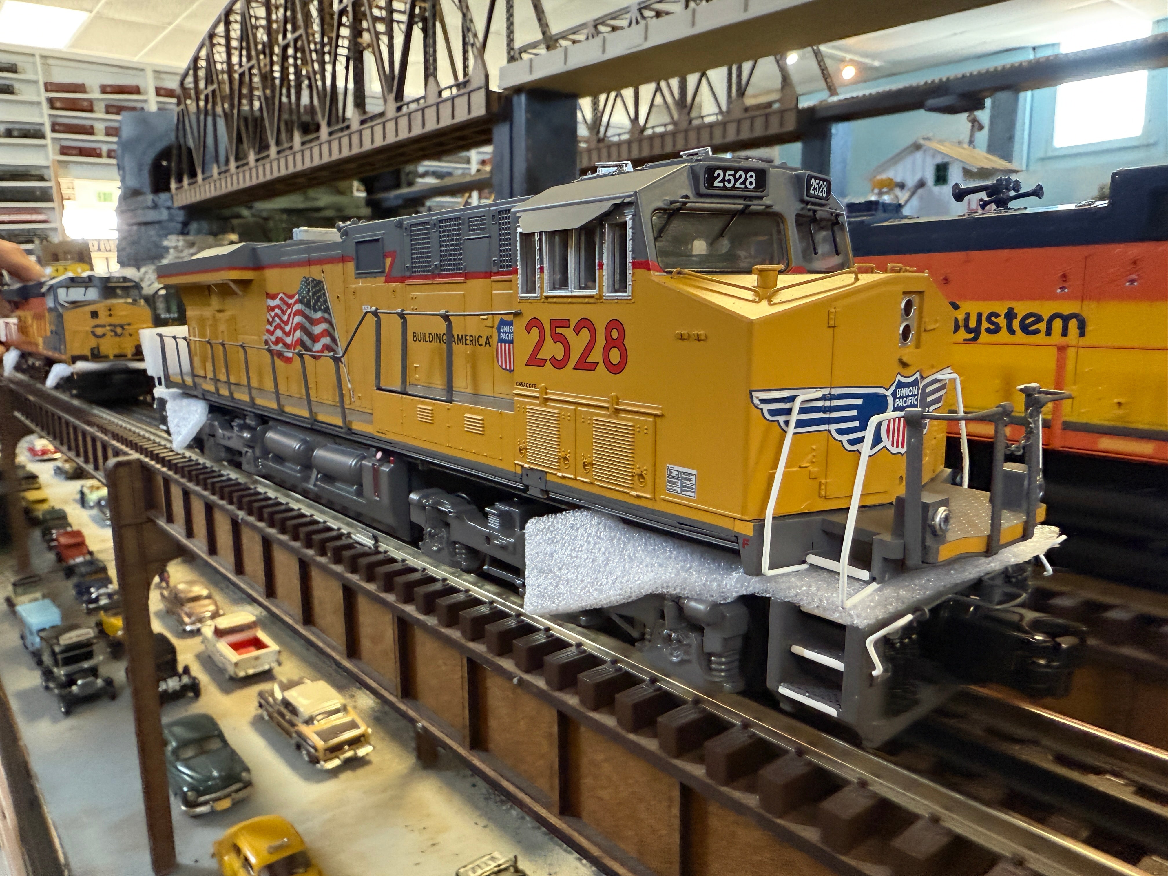 MTH 30-21243-1 - ES44AC Imperial Diesel Engine "Union Pacific" #2528 w/ PS3