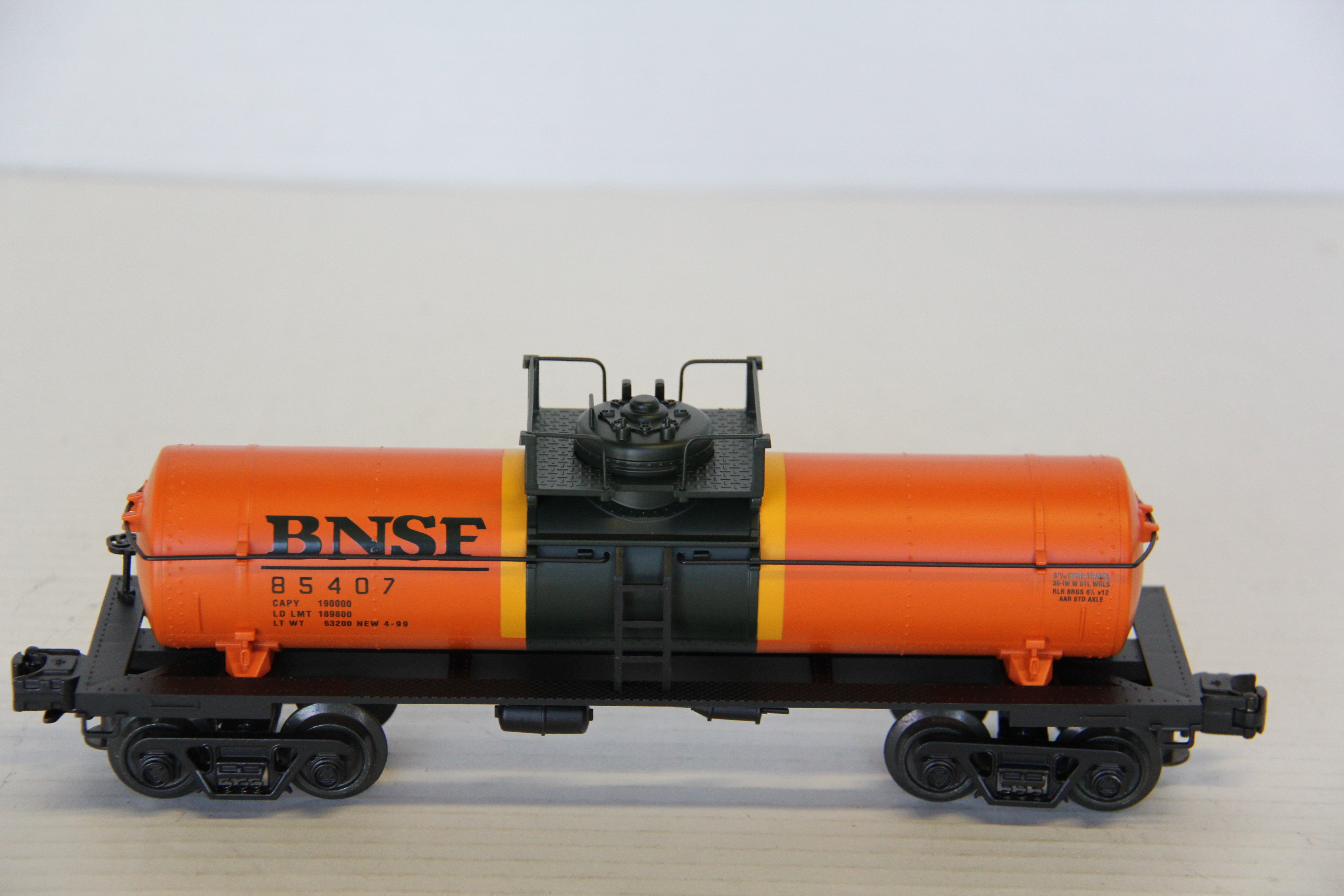 Industrial Rail IDM 6007 -027 BNSF Tank Car #85407-Second hand-M7471 - MrMuffin'sTrains