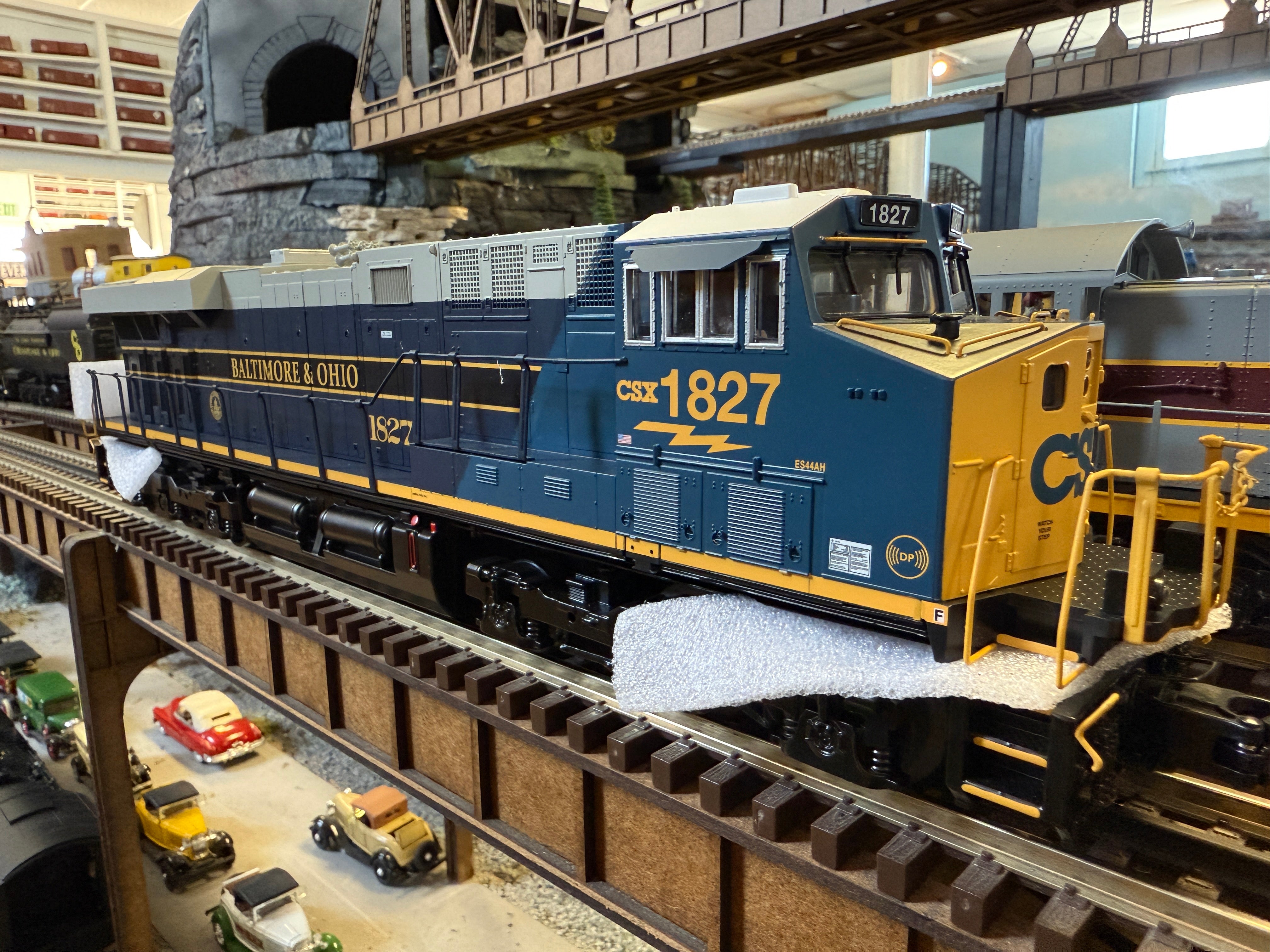 MTH 30-21241-1 - ES44AC Imperial Diesel Engine "CSX" #1827 w/ PS3 (Baltimore & Ohio Heritage)