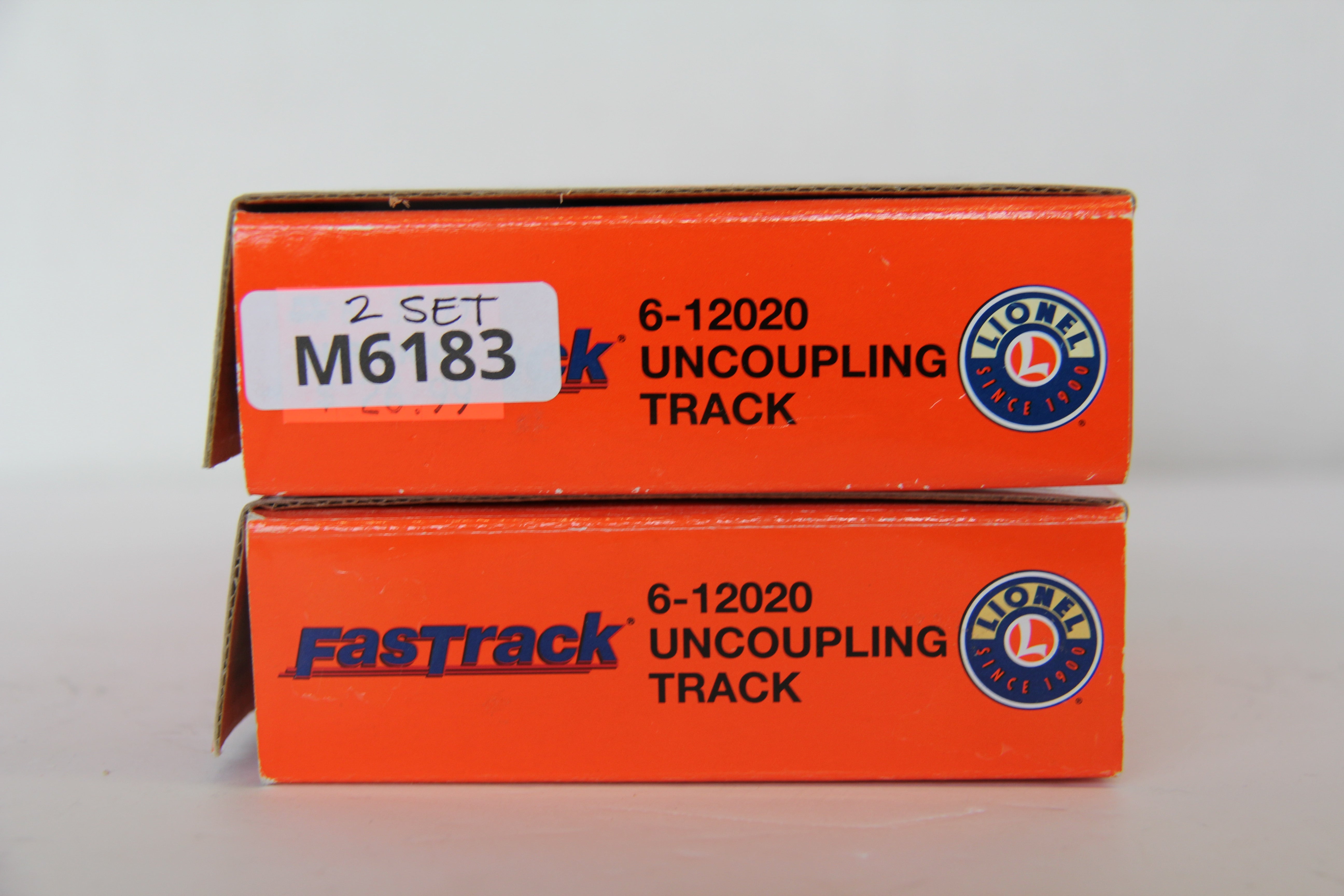 Lionel 6-12020  FasTrack Remote Uncoupling Track-2 Set-Second hand-M6183