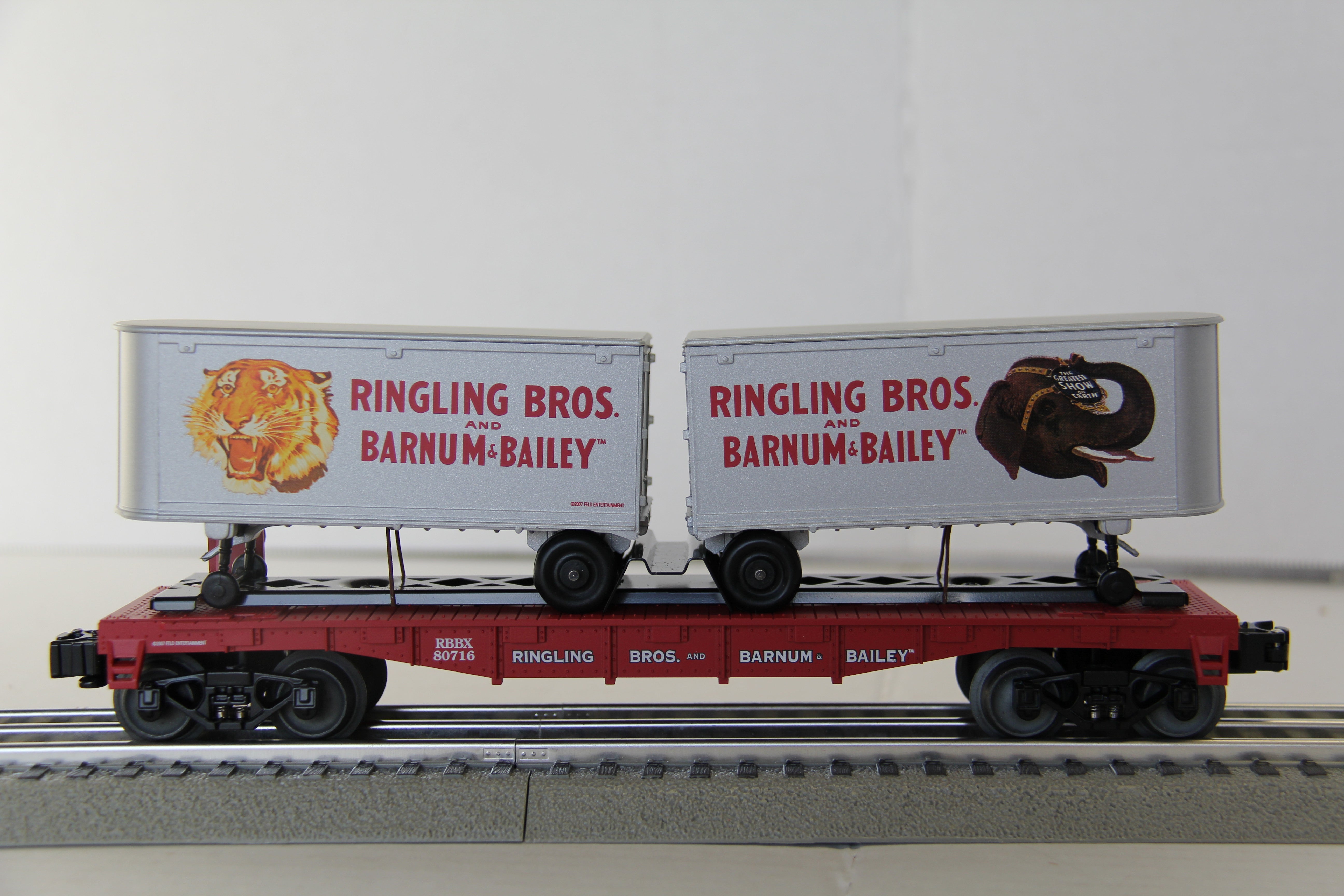 K Line 6-21472 Ringling Bros Flat Car with 2 Trailers-Second hand-M4042