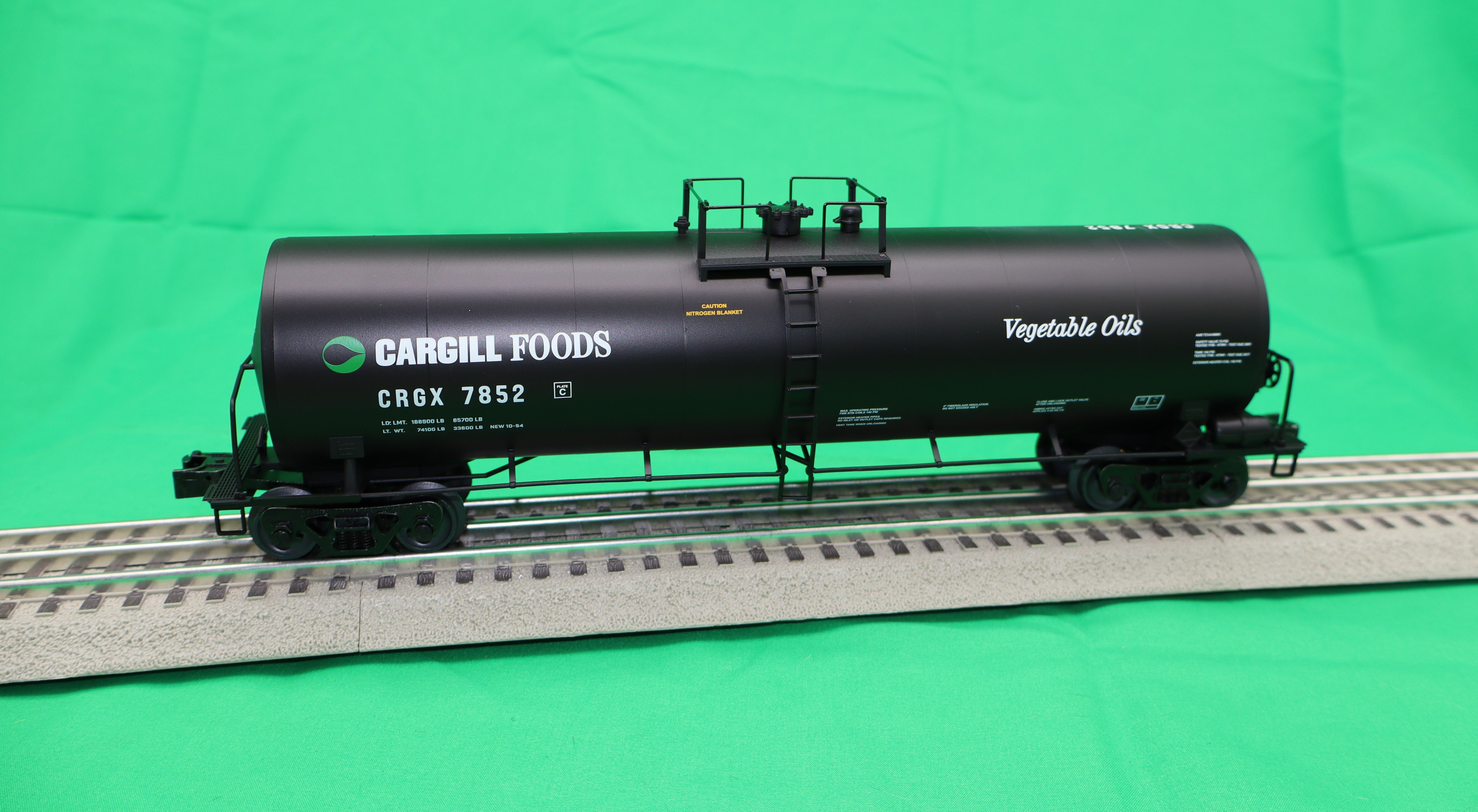 Lionel 2442369 - 50' Tank Car "Cargill" #7852