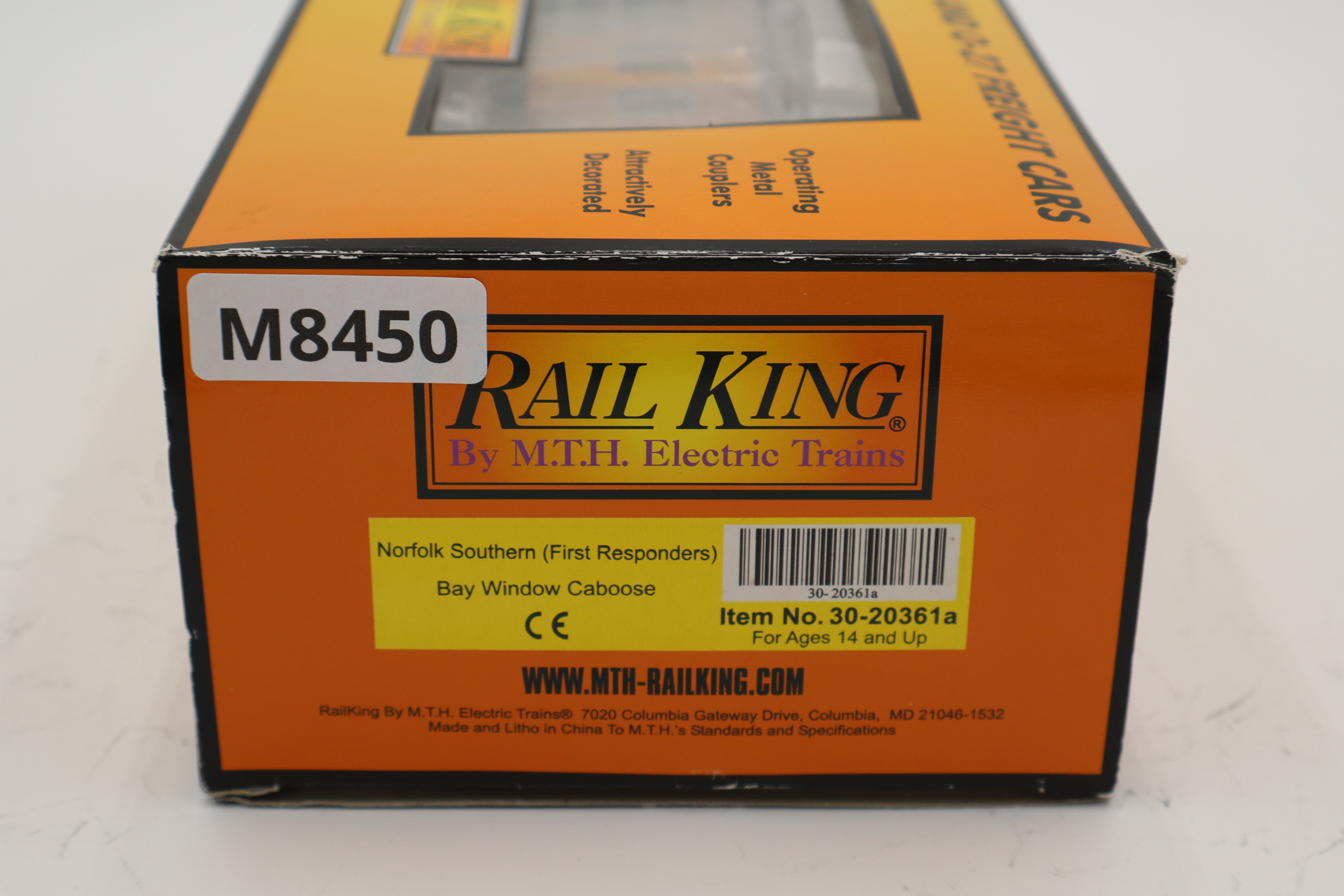 Rail King 30-20361-1e Norfolk Southern First Responders SD70ACe Imperial Diesel Engine & Rail King 30-20361a Norfolk Southern First Responders Bay Window Caboose-Second hand-M8451
